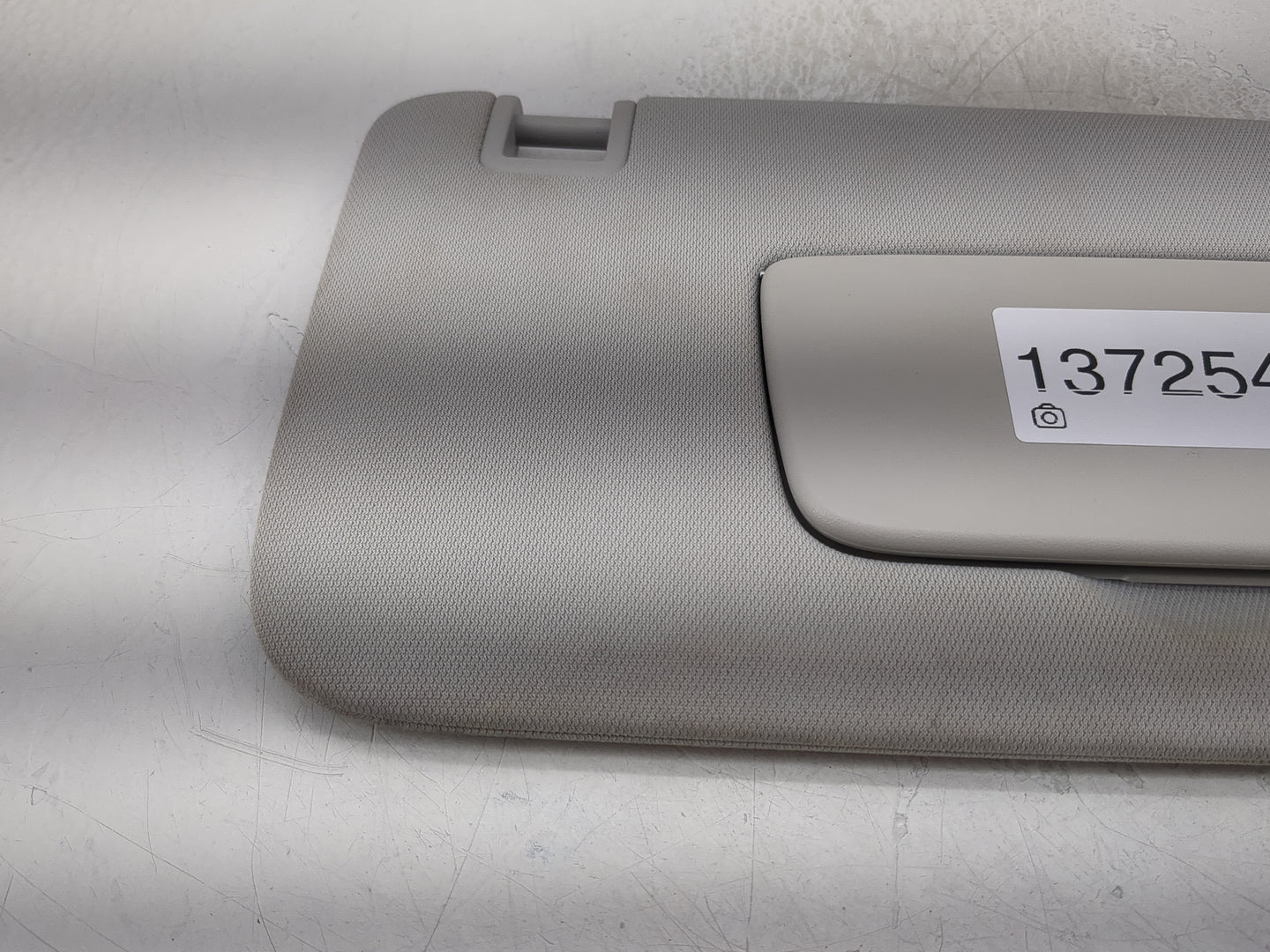 2018-2022 Chevrolet Traverse Sun Visor Shade Replacement Passenger Right Mirror Fits Fits 2018 2019 2020 2021 2022 OEM Used 