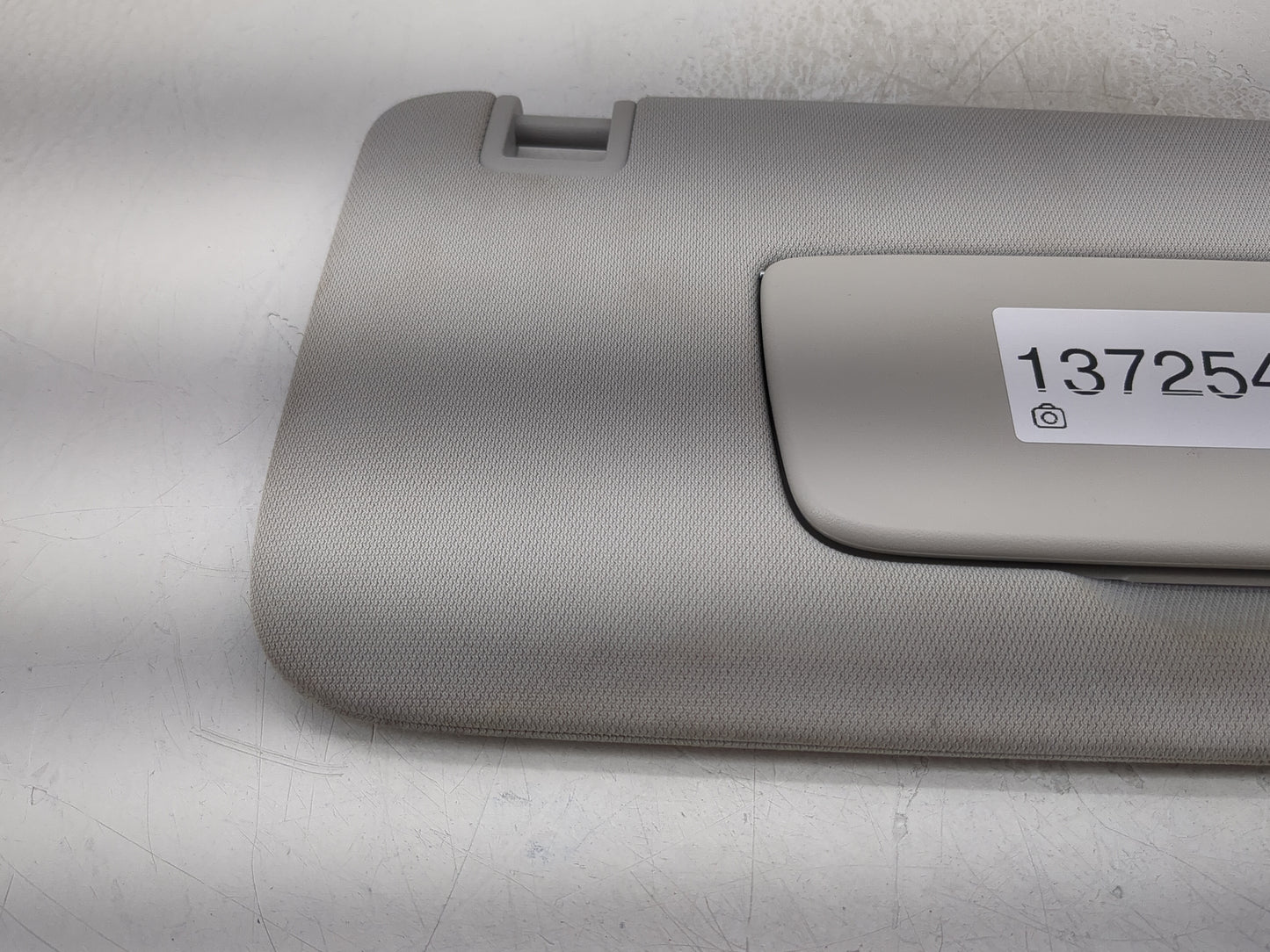 2018-2022 Chevrolet Traverse Sun Visor Shade Replacement Passenger Right Mirror Fits Fits 2018 2019 2020 2021 2022 OEM Used 