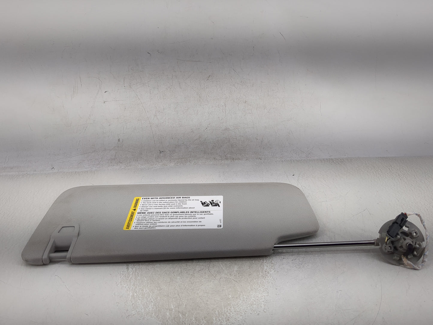 2018-2022 Chevrolet Traverse Sun Visor Shade Replacement Passenger Right Mirror Fits Fits 2018 2019 2020 2021 2022 OEM Used 