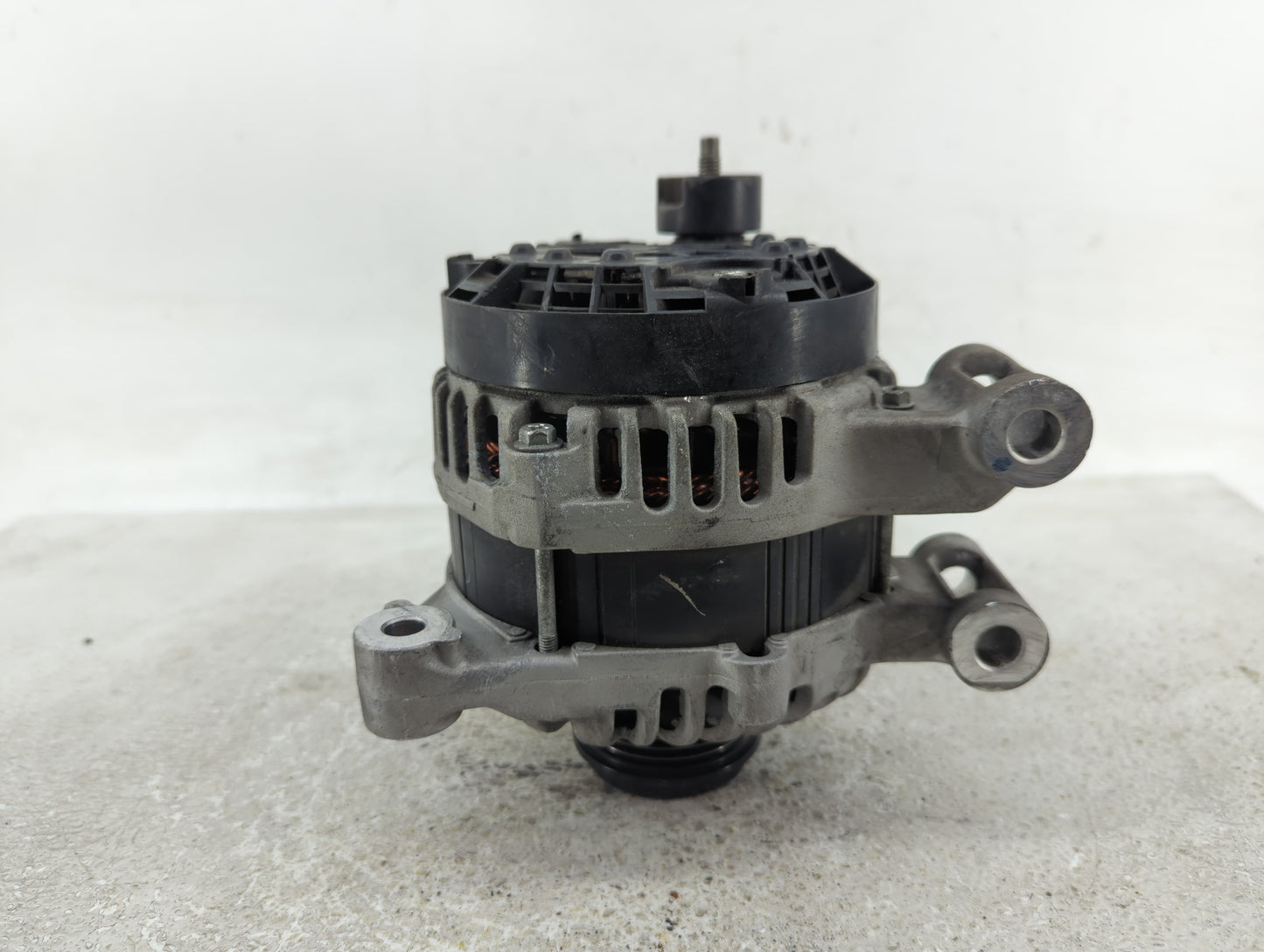 2018-2022 Chevrolet Traverse Alternator Replacement Generator Charging Assembly Engine OEM P/N:13534116 Fits OEM Used Auto P