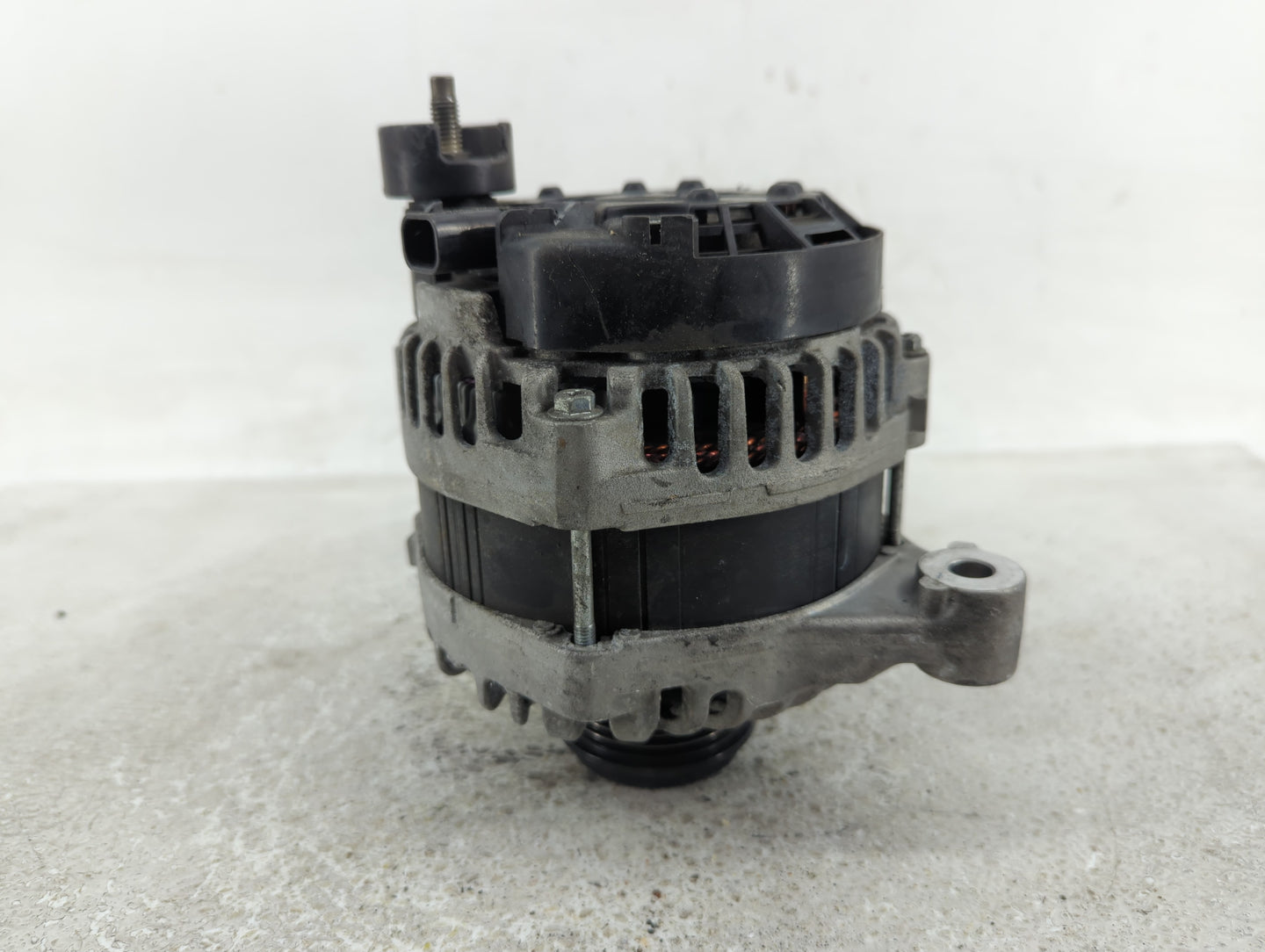 2018-2022 Chevrolet Traverse Alternator Replacement Generator Charging Assembly Engine OEM P/N:13534116 Fits OEM Used Auto P