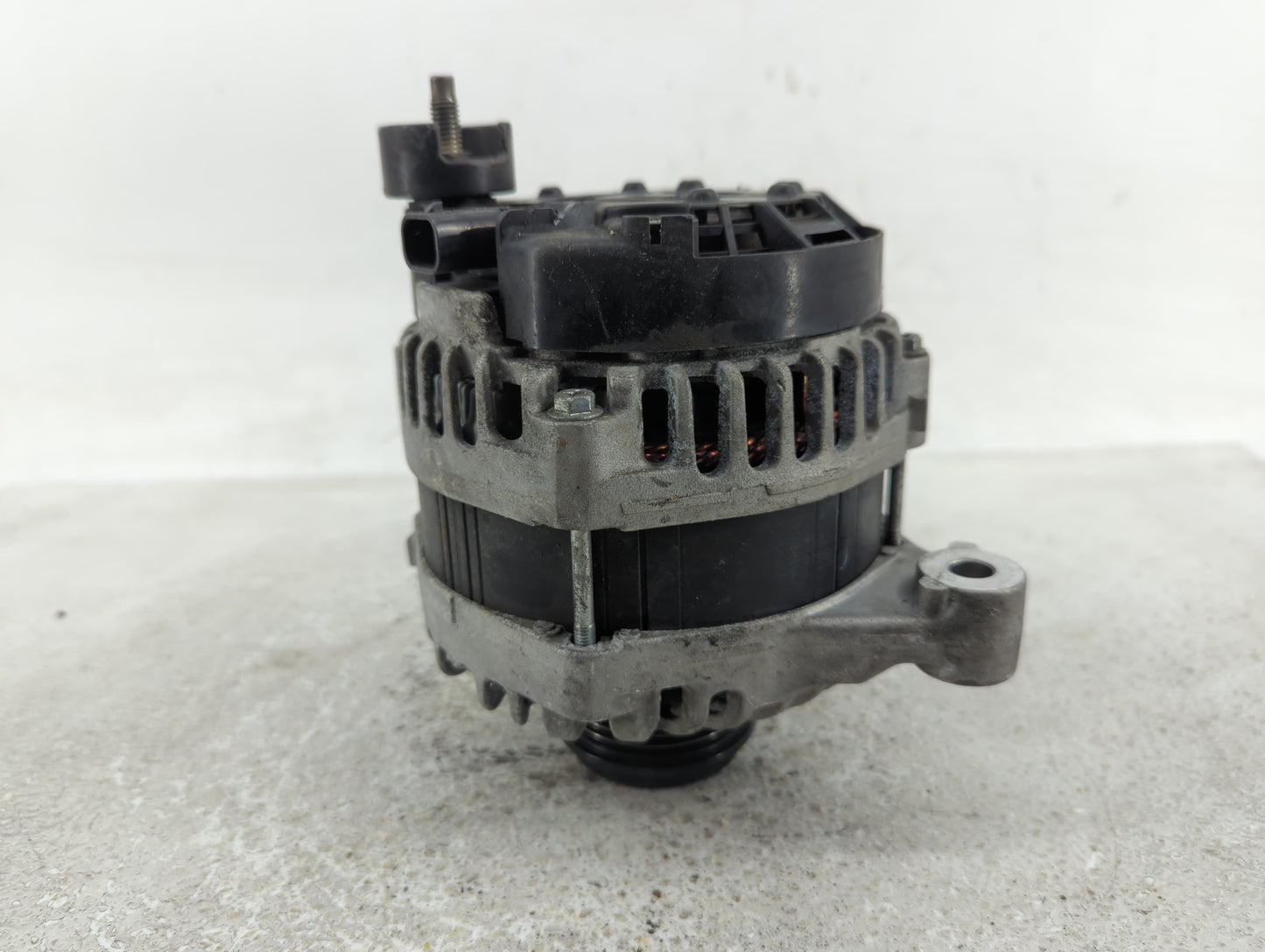 2018-2022 Chevrolet Traverse Alternator Replacement Generator Charging Assembly Engine OEM P/N:13534116 Fits OEM Used Auto P