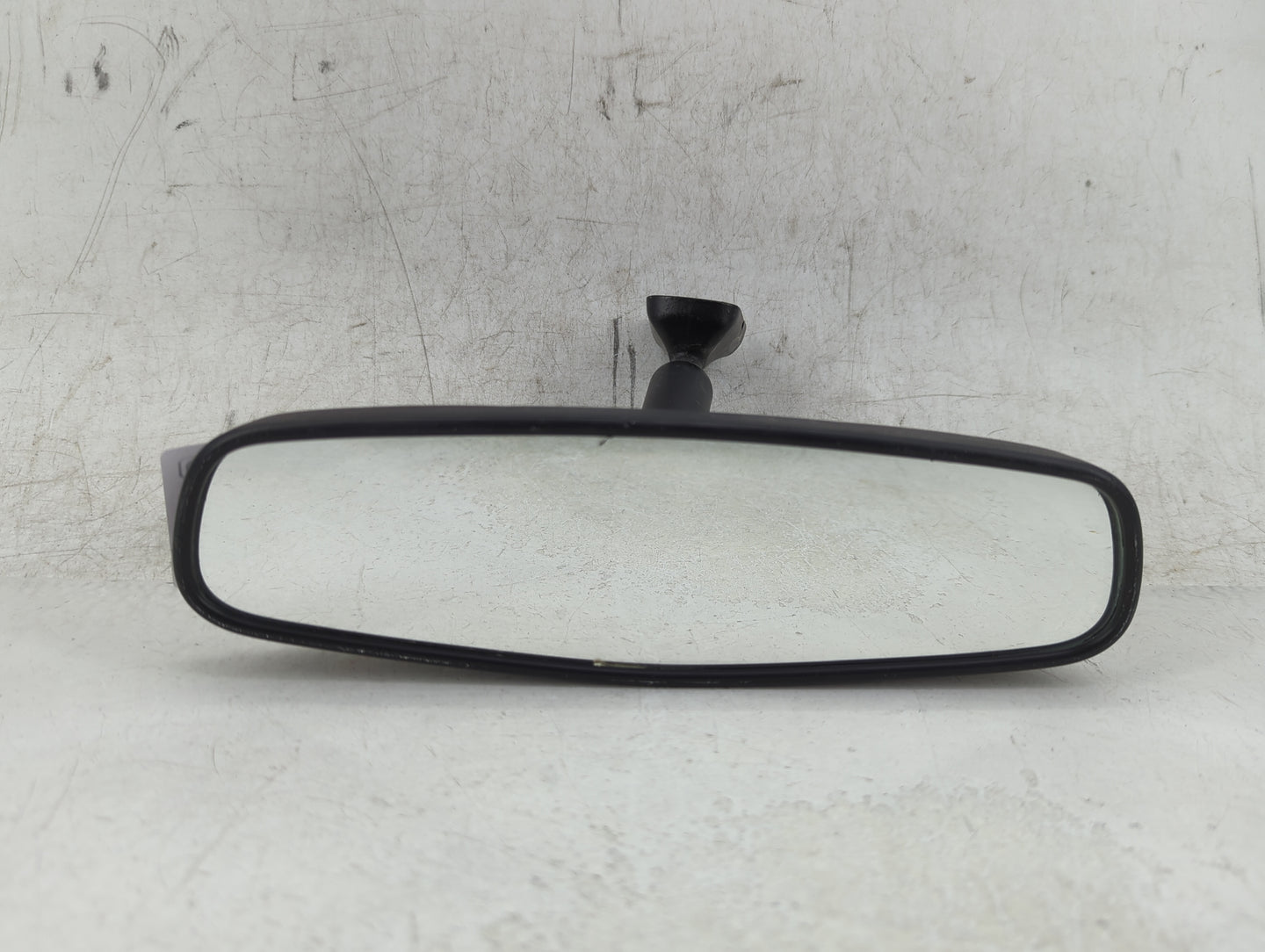 2018-2022 Chevrolet Traverse Interior Rear View Mirror Replacement OEM P/N:A048070 Fits OEM Used Auto Parts - Oemusedautopar