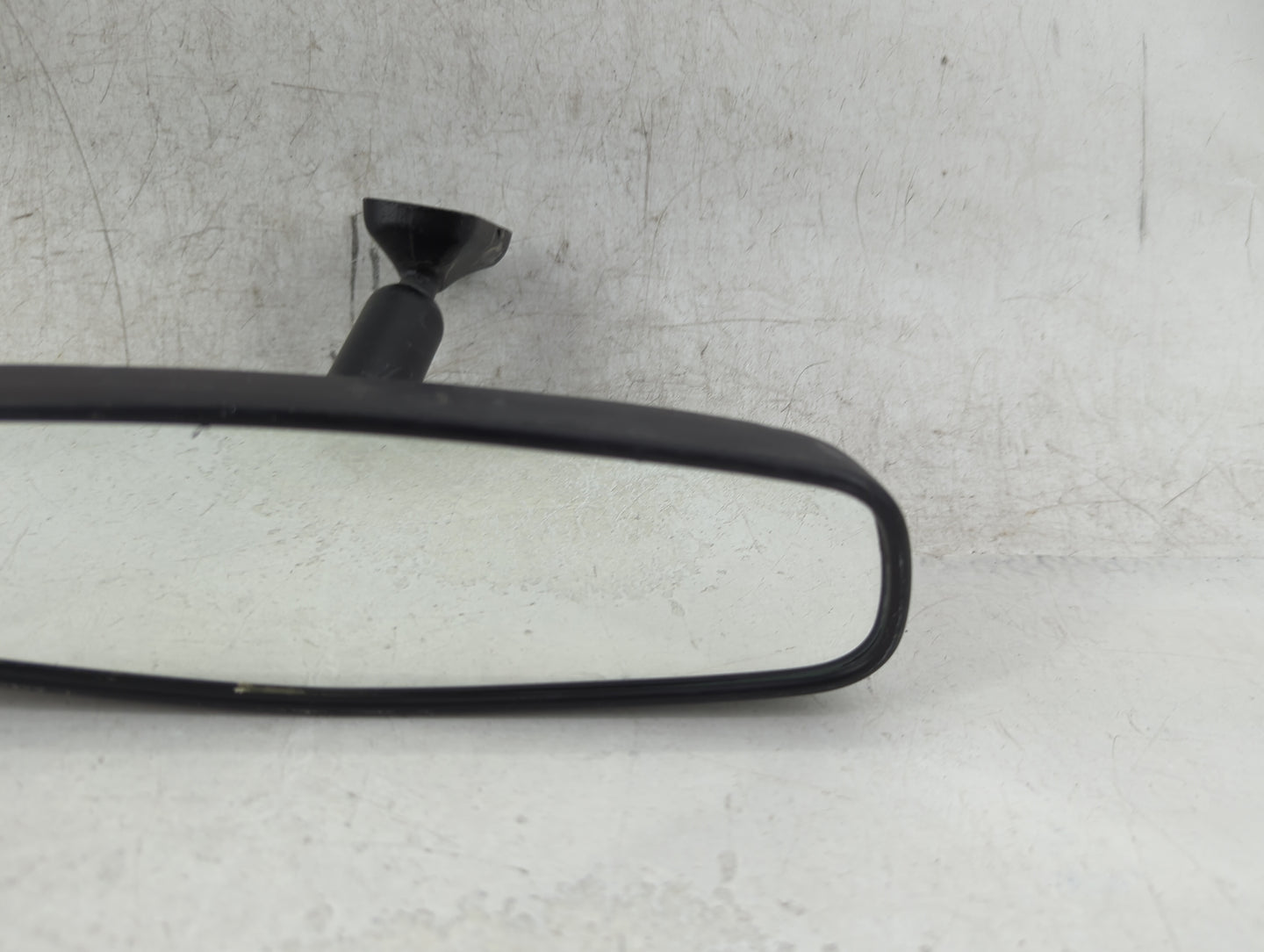 2018-2022 Chevrolet Traverse Interior Rear View Mirror Replacement OEM P/N:A048070 Fits OEM Used Auto Parts - Oemusedautopar