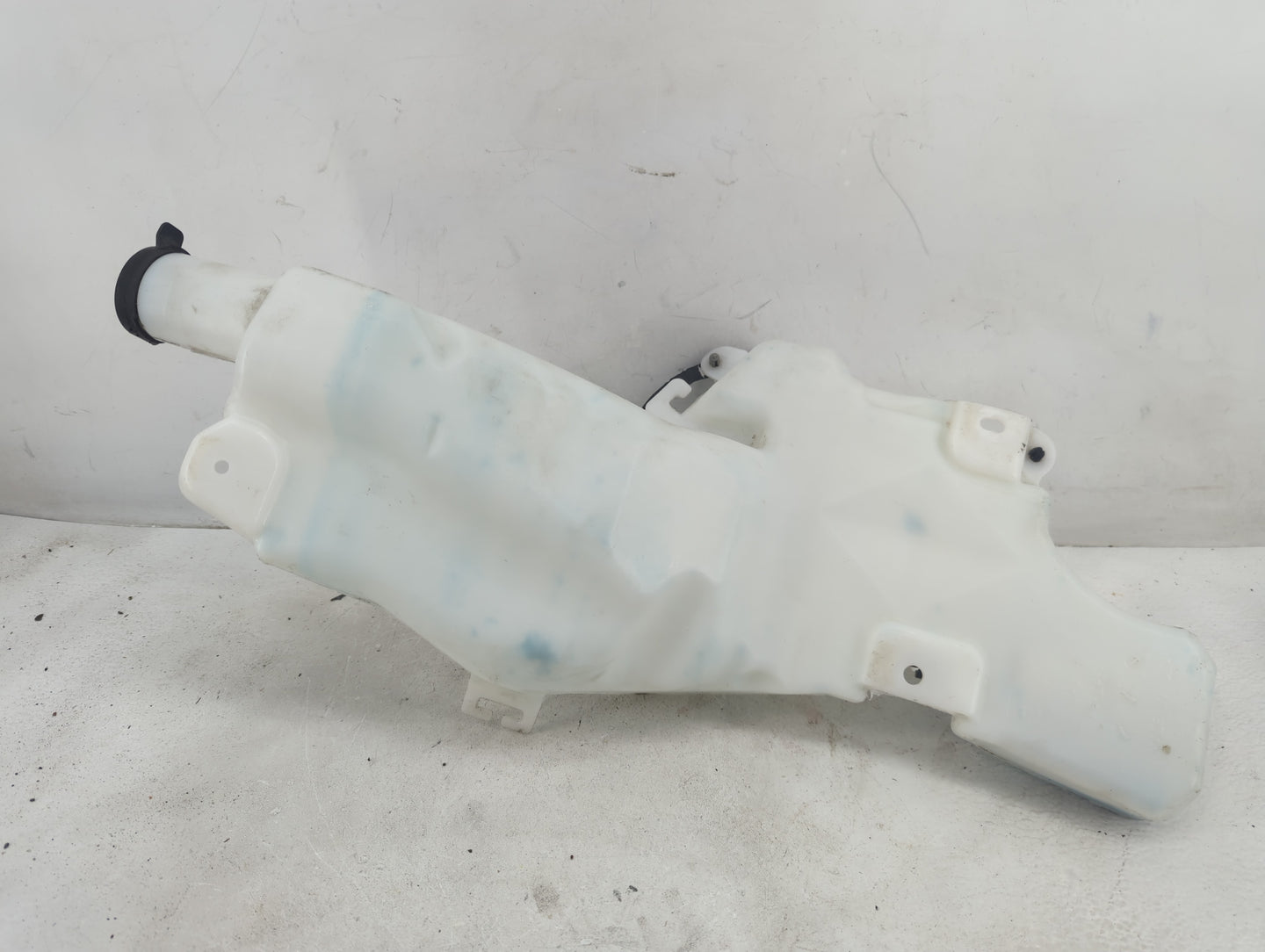 2018 Chevrolet Traverse Windshield Washer Fluid Reservoir Bottle Oem - Oemusedautoparts1.com