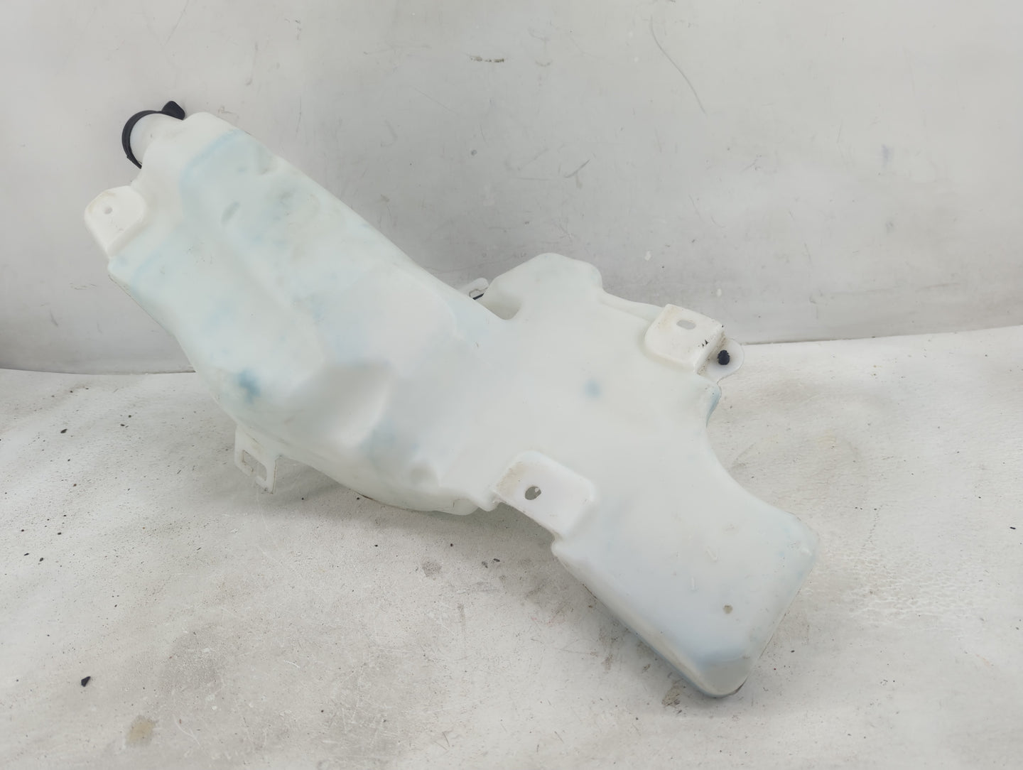 2018 Chevrolet Traverse Windshield Washer Fluid Reservoir Bottle Oem - Oemusedautoparts1.com