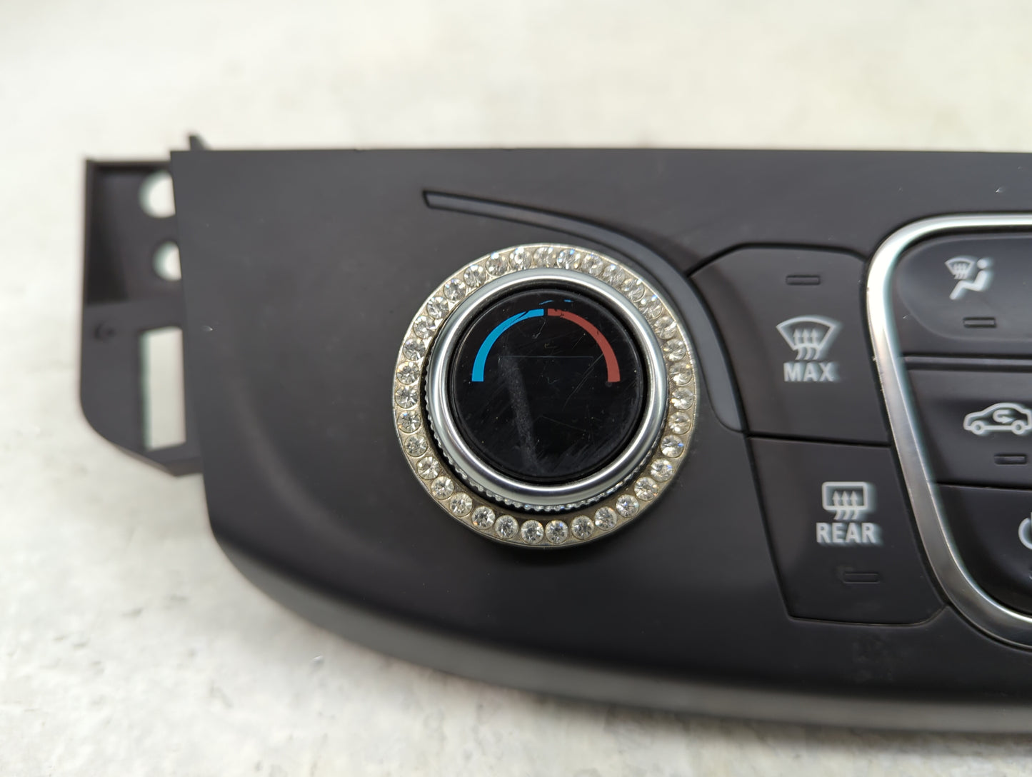 2018-2022 Chevrolet Traverse Climate Control Module Temperature AC/Heater Replacement P/N:84344401 Fits OEM Used Auto Parts 