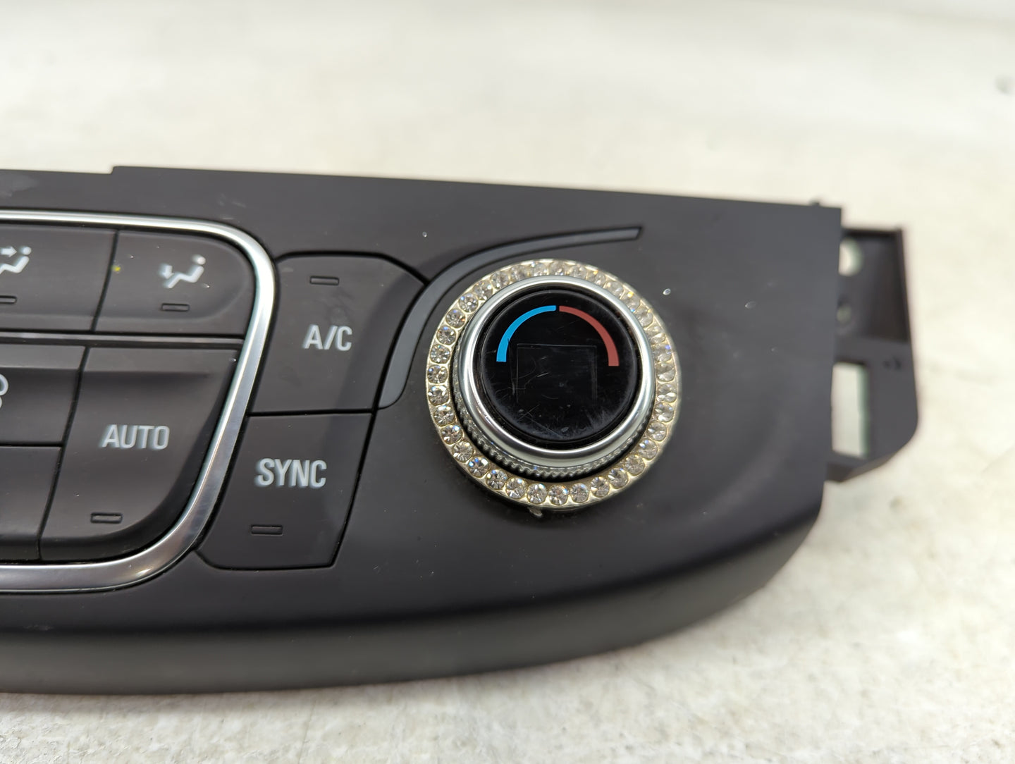 2018-2022 Chevrolet Traverse Climate Control Module Temperature AC/Heater Replacement P/N:84344401 Fits OEM Used Auto Parts 