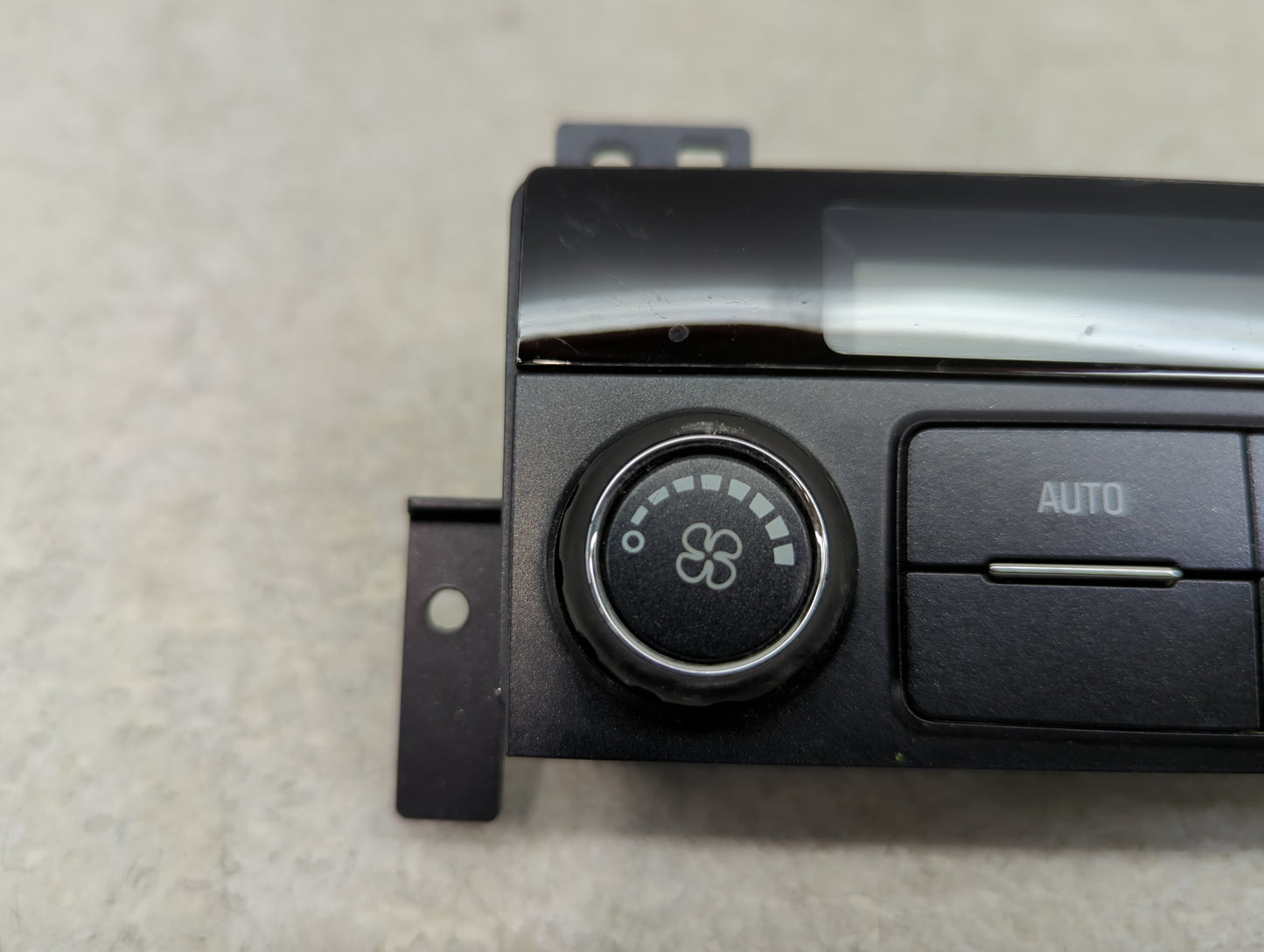 2018-2022 Chevrolet Traverse Climate Control Module Temperature AC/Heater Replacement P/N:23507152 Fits OEM Used Auto Parts 