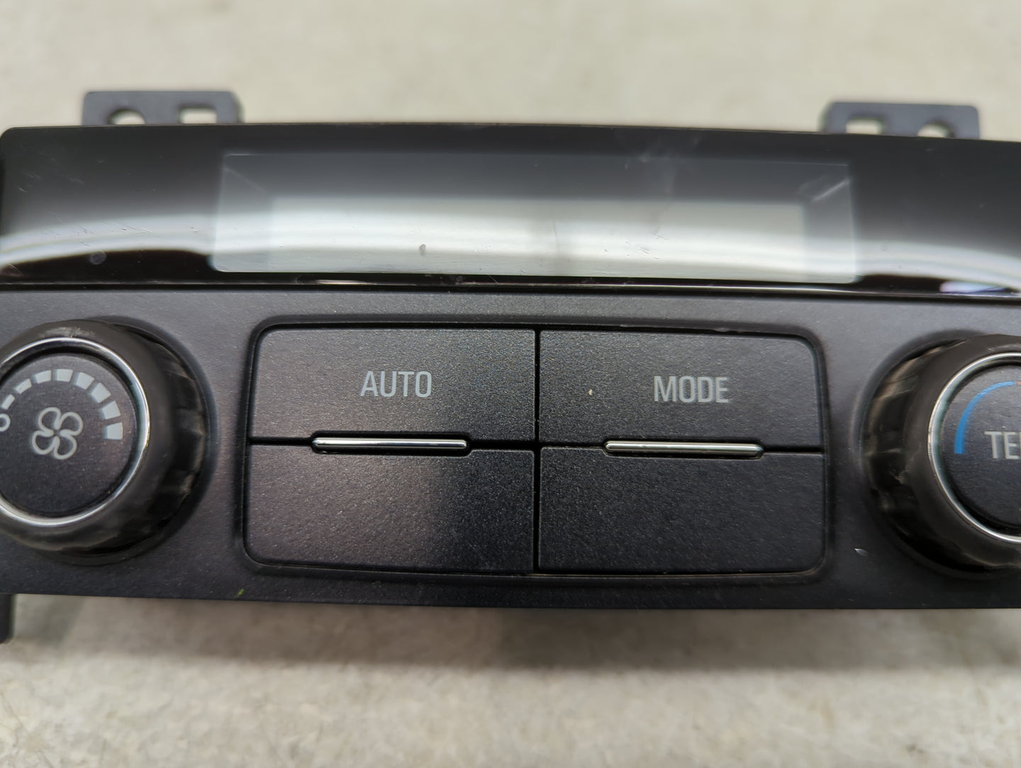 2018-2022 Chevrolet Traverse Climate Control Module Temperature AC/Heater Replacement P/N:23507152 Fits OEM Used Auto Parts 