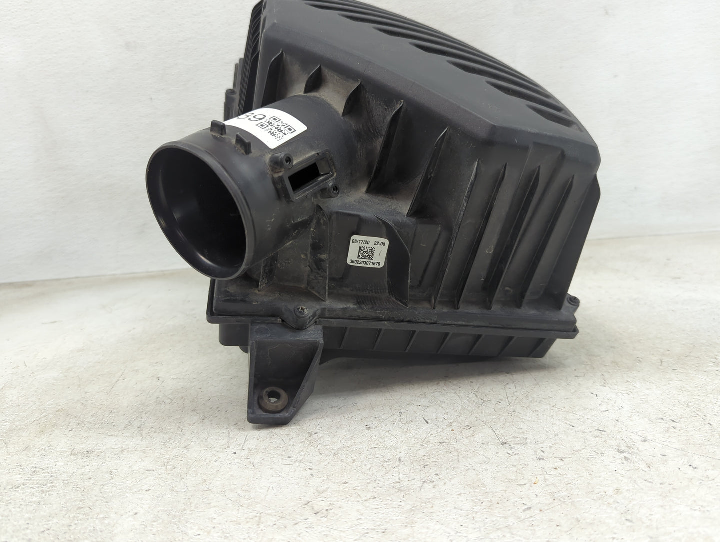 2018-2022 Chevrolet Traverse Air Cleaner Intake-duct Hose Tube - Oemusedautoparts1.com