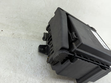 2020-2022 Chevrolet Traverse Fusebox Fuse Box Panel Relay Module Fits Fits 2019 2020 2021 2022 OEM Used Auto Parts