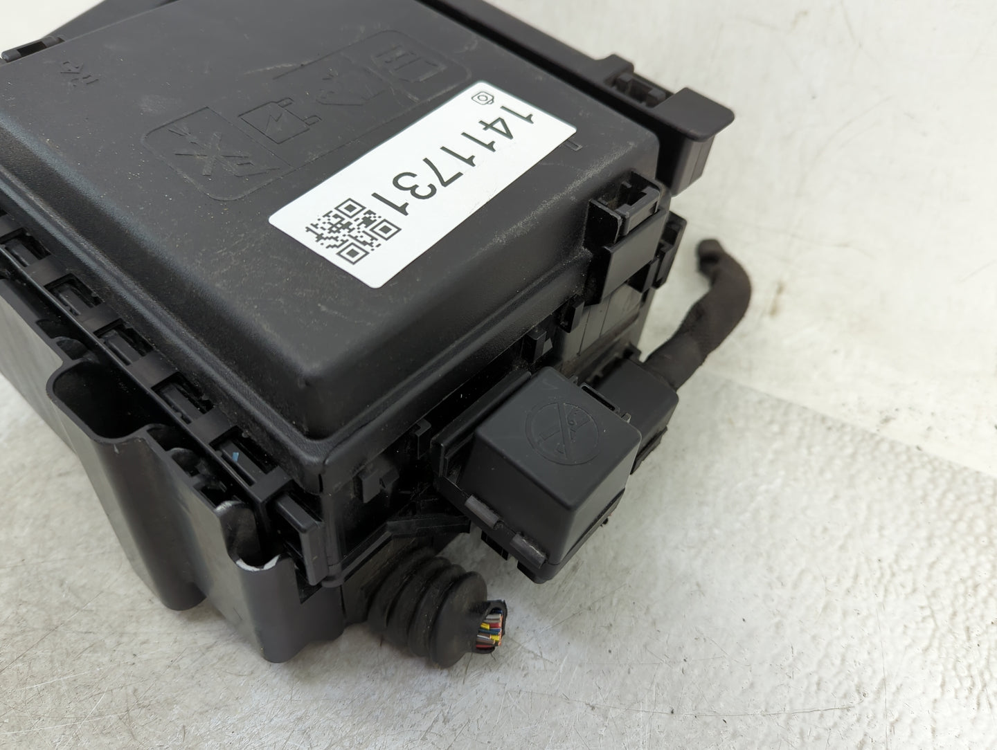 2020-2022 Chevrolet Traverse Fusebox Fuse Box Panel Relay Module Fits Fits 2019 2020 2021 2022 OEM Used Auto Parts - Oemused