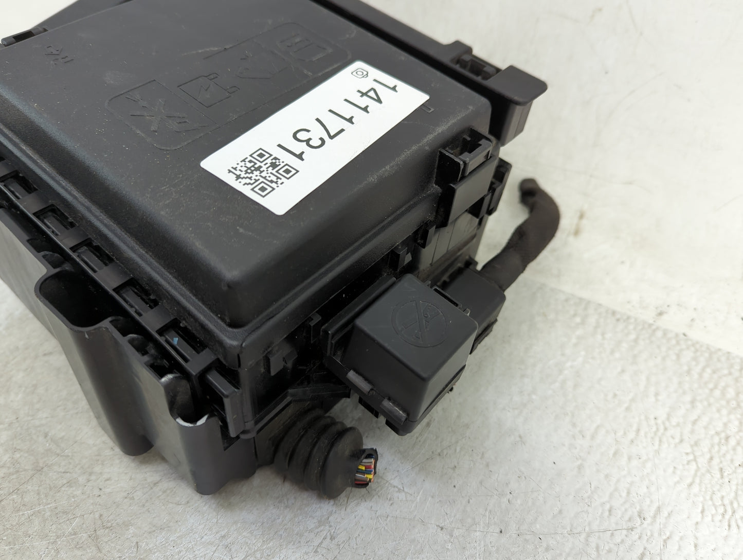 2020-2022 Chevrolet Traverse Fusebox Fuse Box Panel Relay Module Fits Fits 2019 2020 2021 2022 OEM Used Auto Parts - Oemused