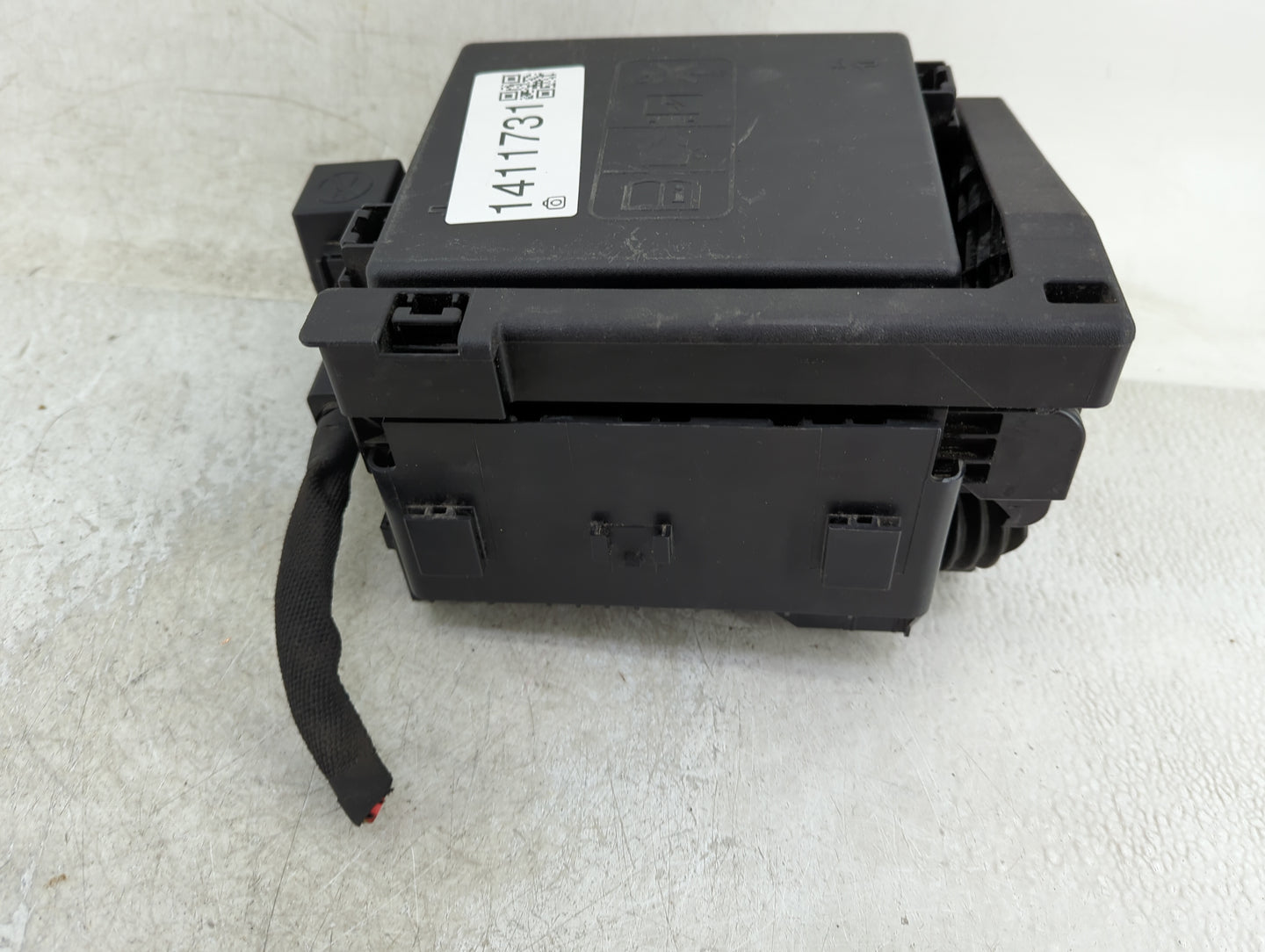 2020-2022 Chevrolet Traverse Fusebox Fuse Box Panel Relay Module Fits Fits 2019 2020 2021 2022 OEM Used Auto Parts - Oemused