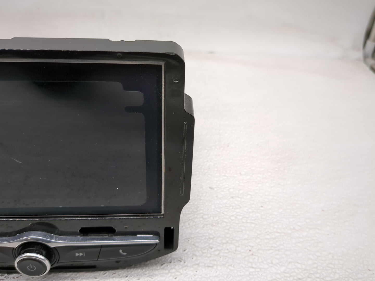2021-2022 Chevrolet Traverse Radio AM FM Cd Player Receiver Replacement P/N:84774521 Fits Fits 2021 2022 OEM Used Auto Parts