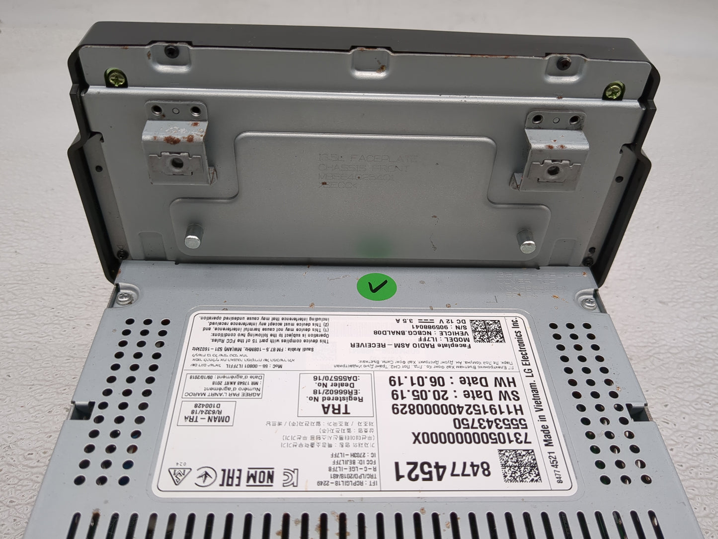 2021-2022 Chevrolet Traverse Radio AM FM Cd Player Receiver Replacement P/N:84774521 Fits Fits 2021 2022 OEM Used Auto Parts
