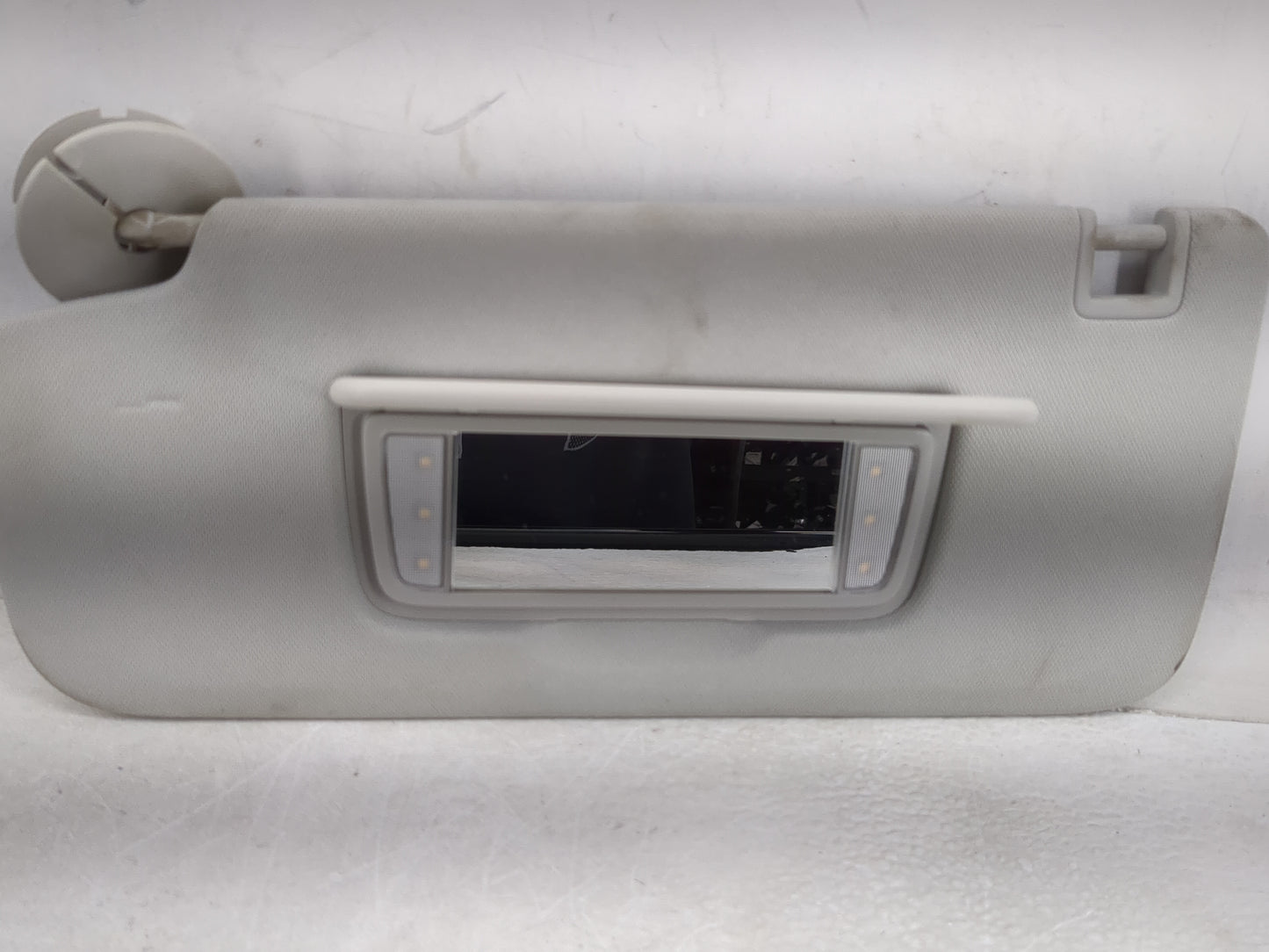 2018-2022 Chevrolet Traverse Sun Visor Shade Replacement Driver Left Mirror Fits Fits 2018 2019 2020 2021 2022 OEM Used Auto