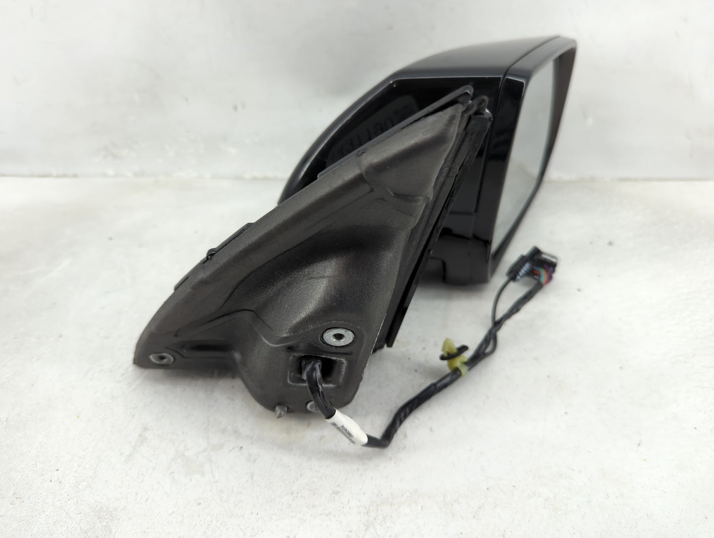 2020 Chevrolet Traverse Passenger Side View Mirror - Right Door Mirror OEM Used - Oemusedautoparts1.com