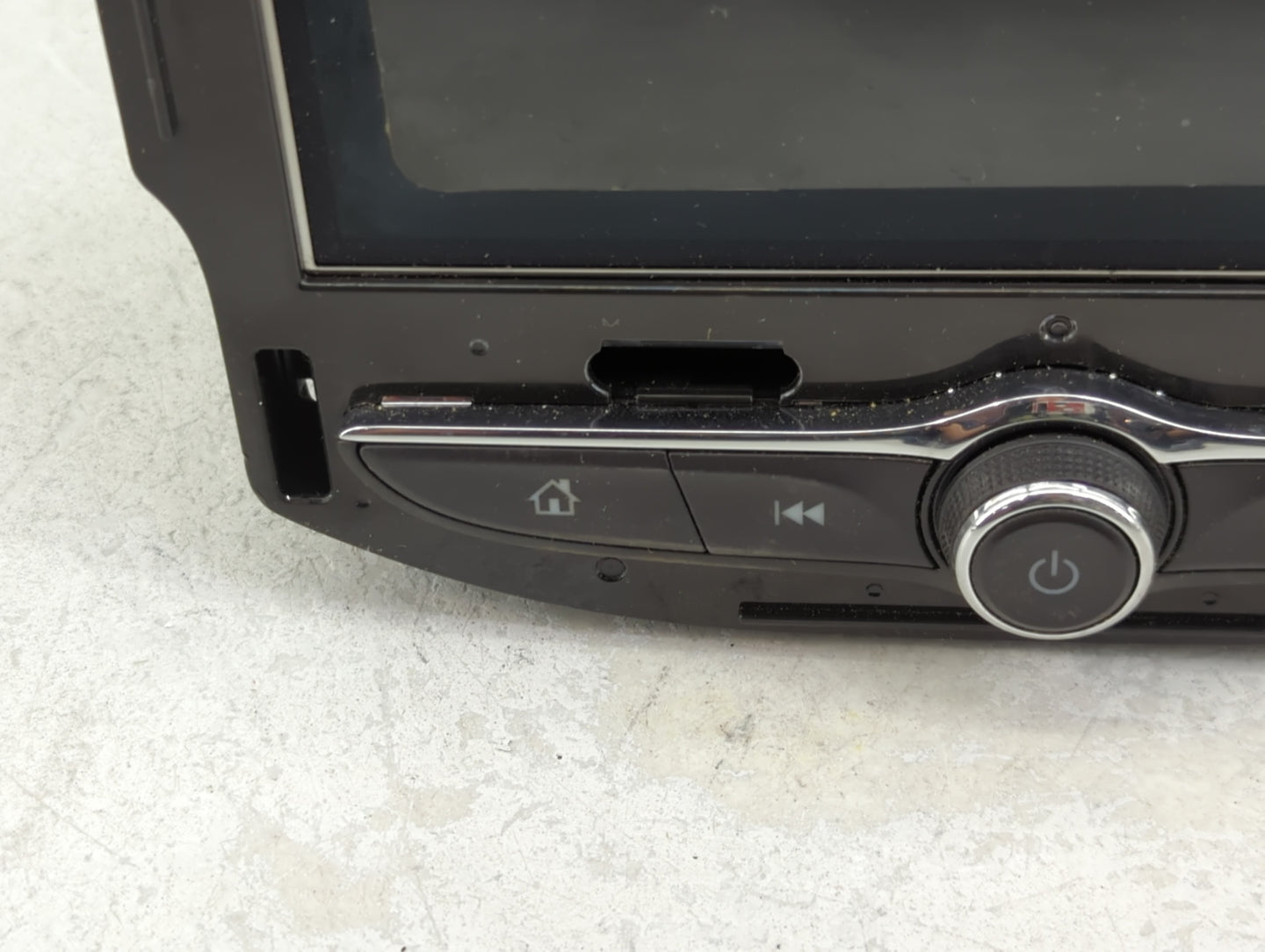 2021-2022 Chevrolet Traverse Radio AM FM Cd Player Receiver Replacement P/N:84776468 555343750 Fits Fits 2021 2022 OEM Used 