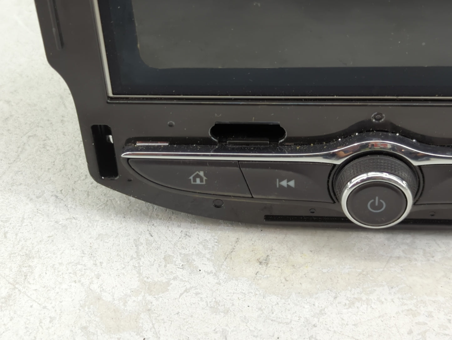 2021-2022 Chevrolet Traverse Radio AM FM Cd Player Receiver Replacement P/N:84776468 555343750 Fits Fits 2021 2022 OEM Used 