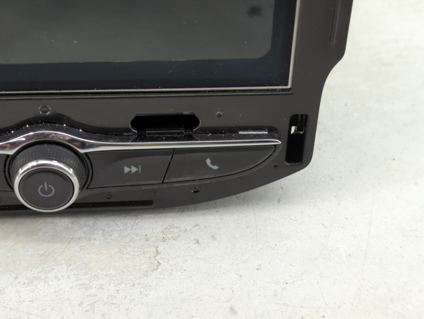 2021-2022 Chevrolet Traverse Radio AM FM Cd Player Receiver Replacement P/N:84776468 555343750 Fits Fits 2021 2022 OEM Used 