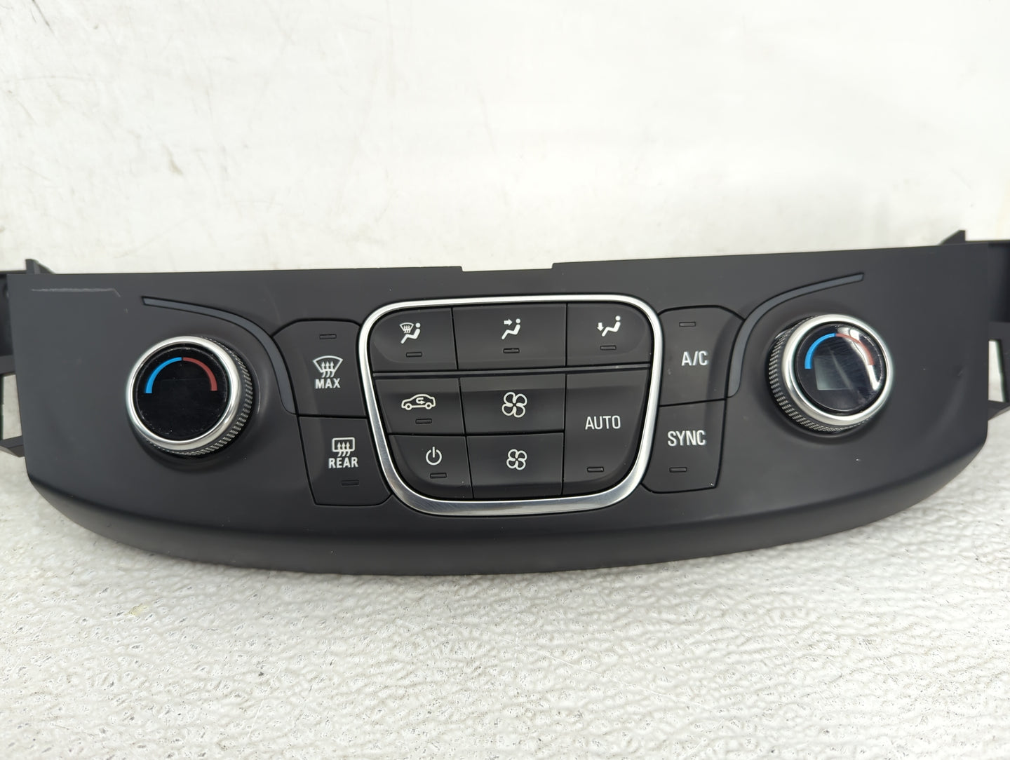 2018-2022 Chevrolet Traverse Climate Control Module Temperature AC/Heater Replacement P/N:84344401 7370200000000X Fits OEM U