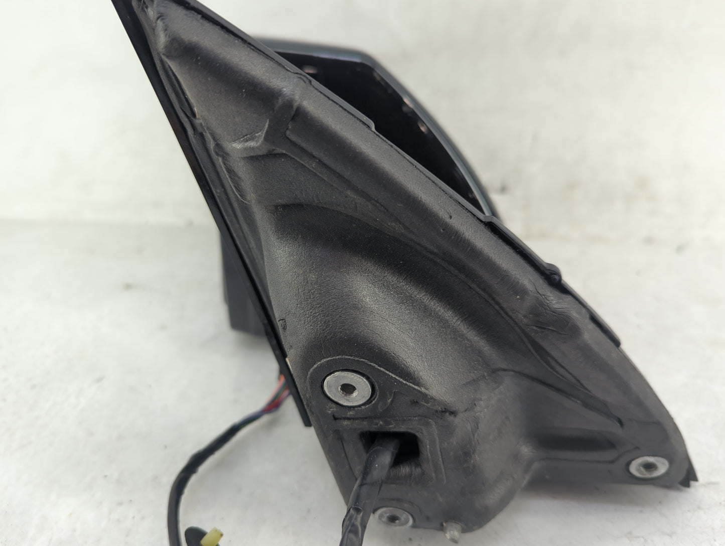 2020 Chevrolet Traverse Driver Side View Mirror - Left Door Mirror OEM Used - Oemusedautoparts1.com