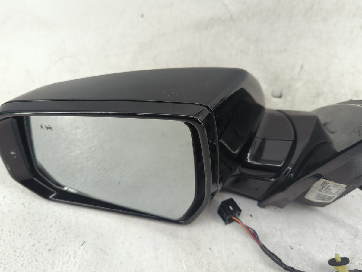 2020 Chevrolet Traverse Driver Side View Mirror - Left Door Mirror OEM Used - Oemusedautoparts1.com