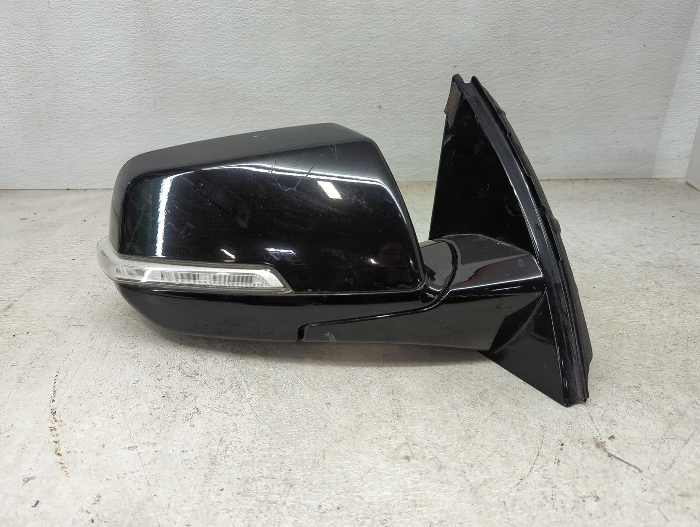 2020 Chevrolet Traverse Passenger Side View Mirror - Right Door Mirror OEM Used - Oemusedautoparts1.com