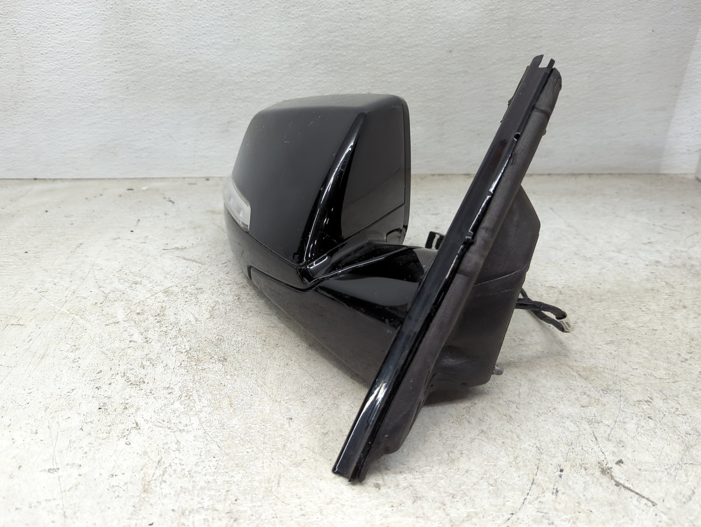 2020 Chevrolet Traverse Passenger Side View Mirror - Right Door Mirror OEM Used - Oemusedautoparts1.com