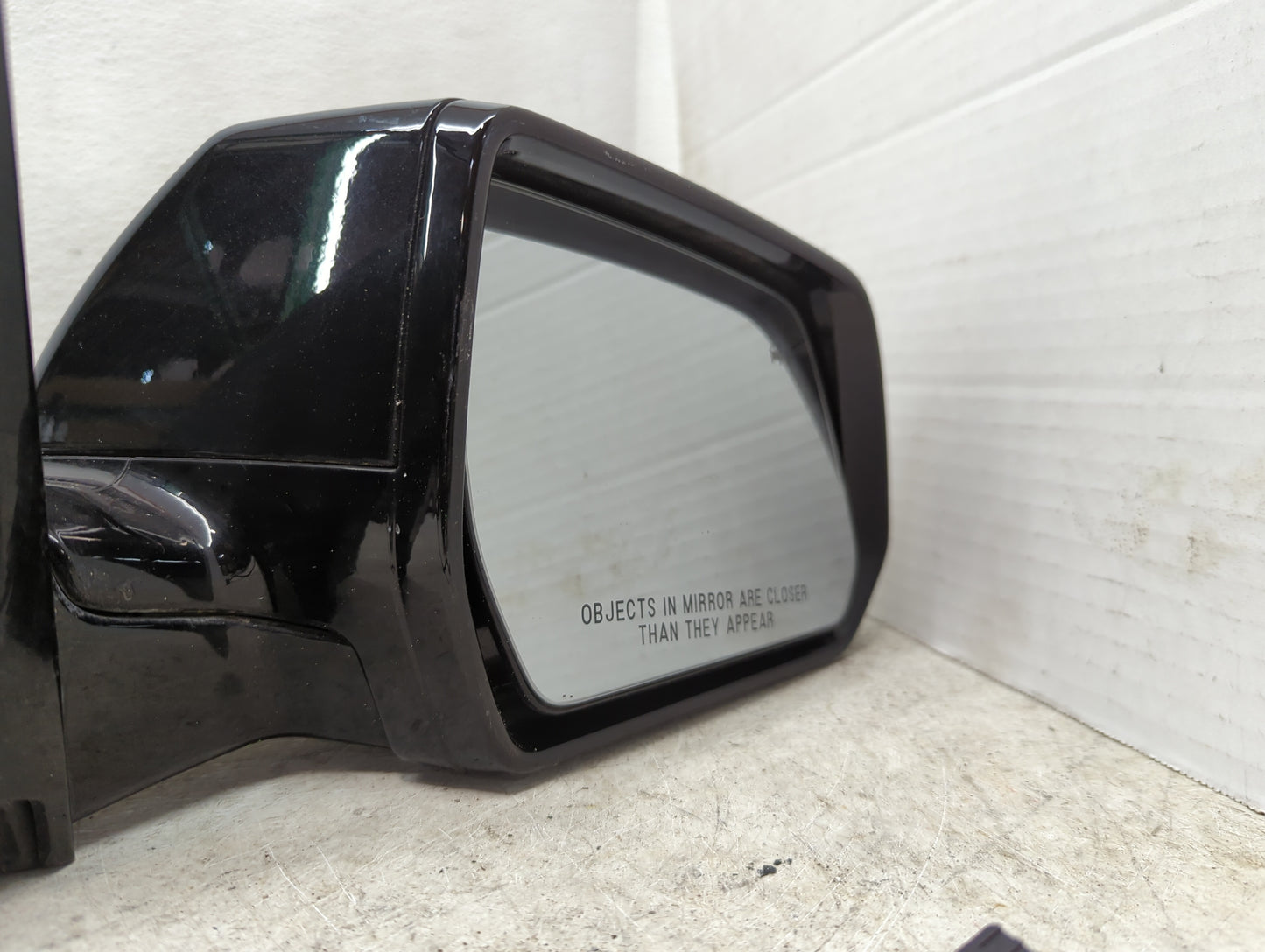2020 Chevrolet Traverse Passenger Side View Mirror - Right Door Mirror OEM Used - Oemusedautoparts1.com
