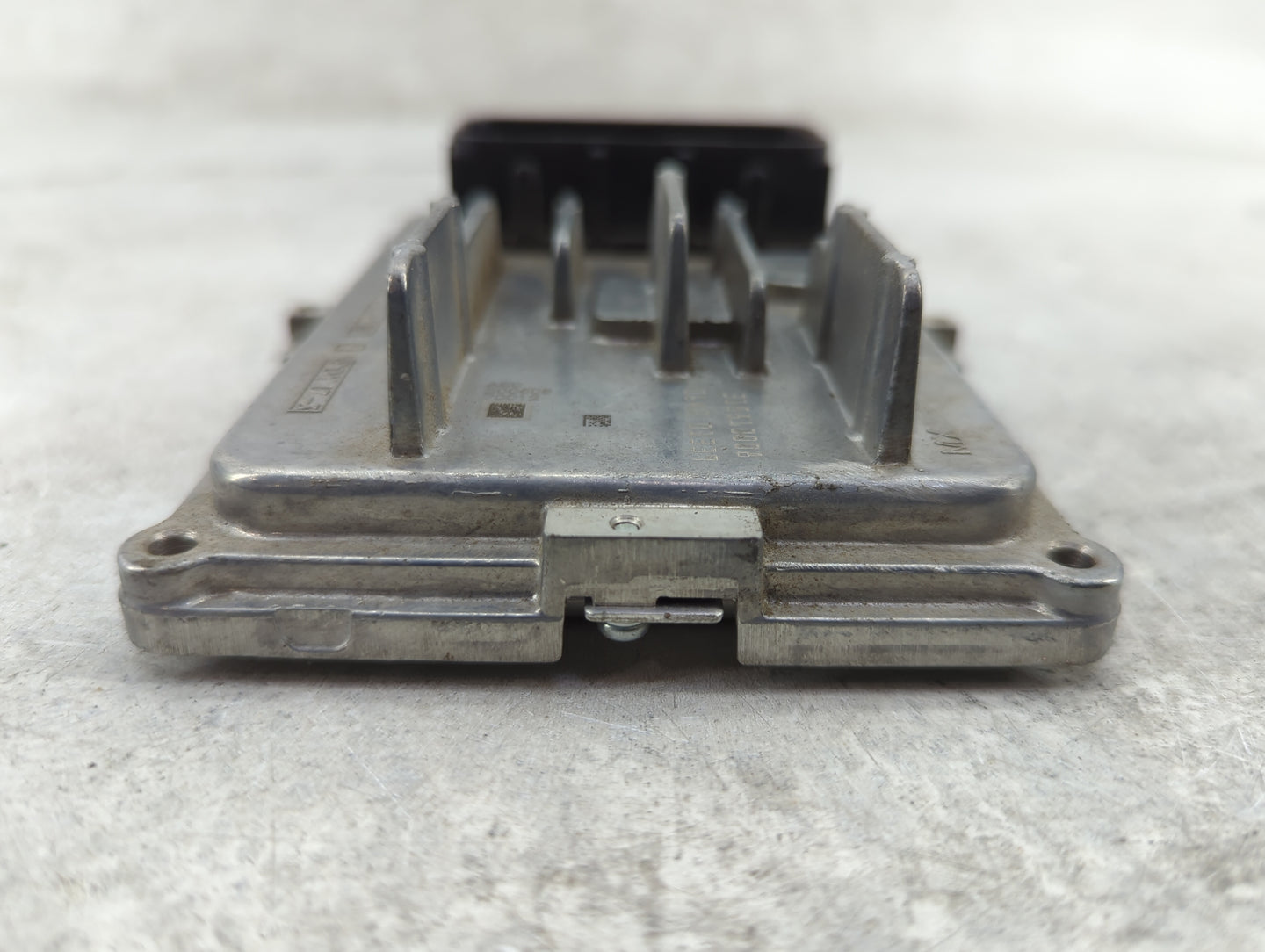 2019-2022 Chevrolet Traverse Transmission Control Module Tcu Tcm - Oemusedautoparts1.com
