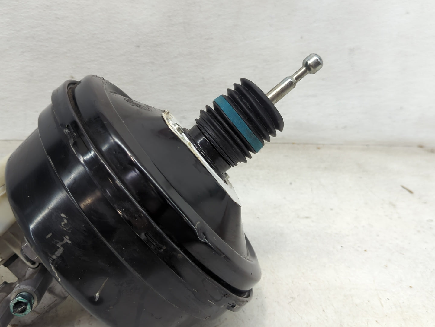 2018-2022 Chevrolet Traverse Power Brake Booster Oem 1451703 - Oemusedautoparts1.com