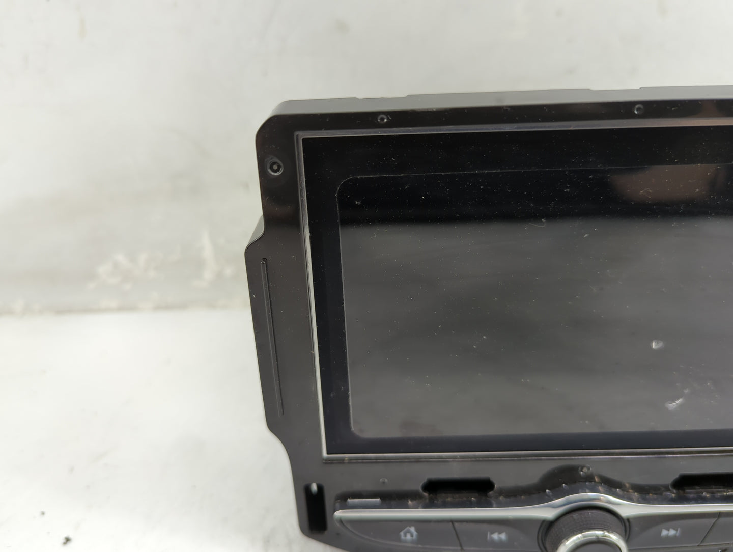2021-2022 Chevrolet Traverse Radio AM FM Cd Player Receiver Replacement P/N:84774521 7310500000000X, 555343750 Fits Fits 202