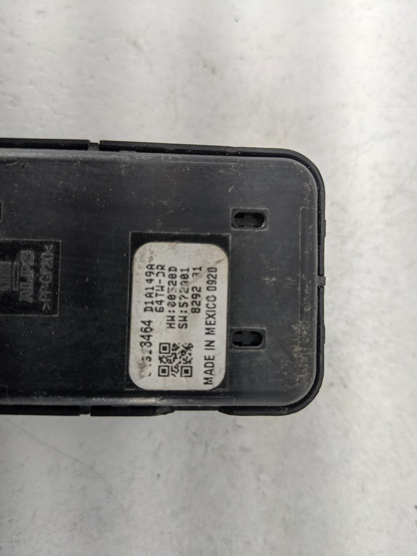 2018-2022 Chevrolet Traverse Master Power Window Switch Replacement Driver Side Left P/N:D1A149A 64TH-JR Fits OEM Used Auto 
