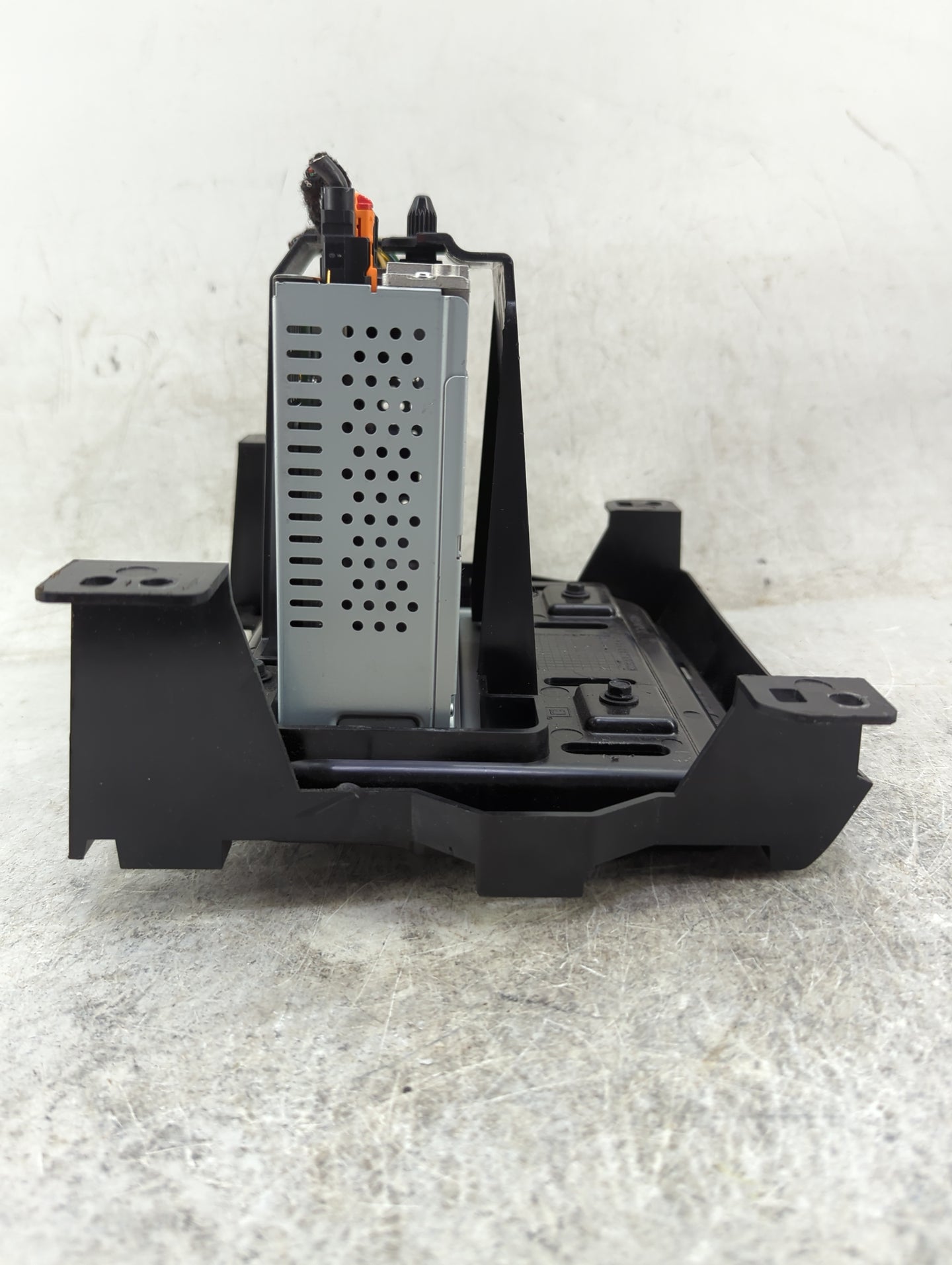 2018-2021 Chevrolet Traverse Radio AM FM Cd Player Receiver Replacement P/N:BS 421875 CSN 2882054 Fits Fits 2018 2019 2020 2
