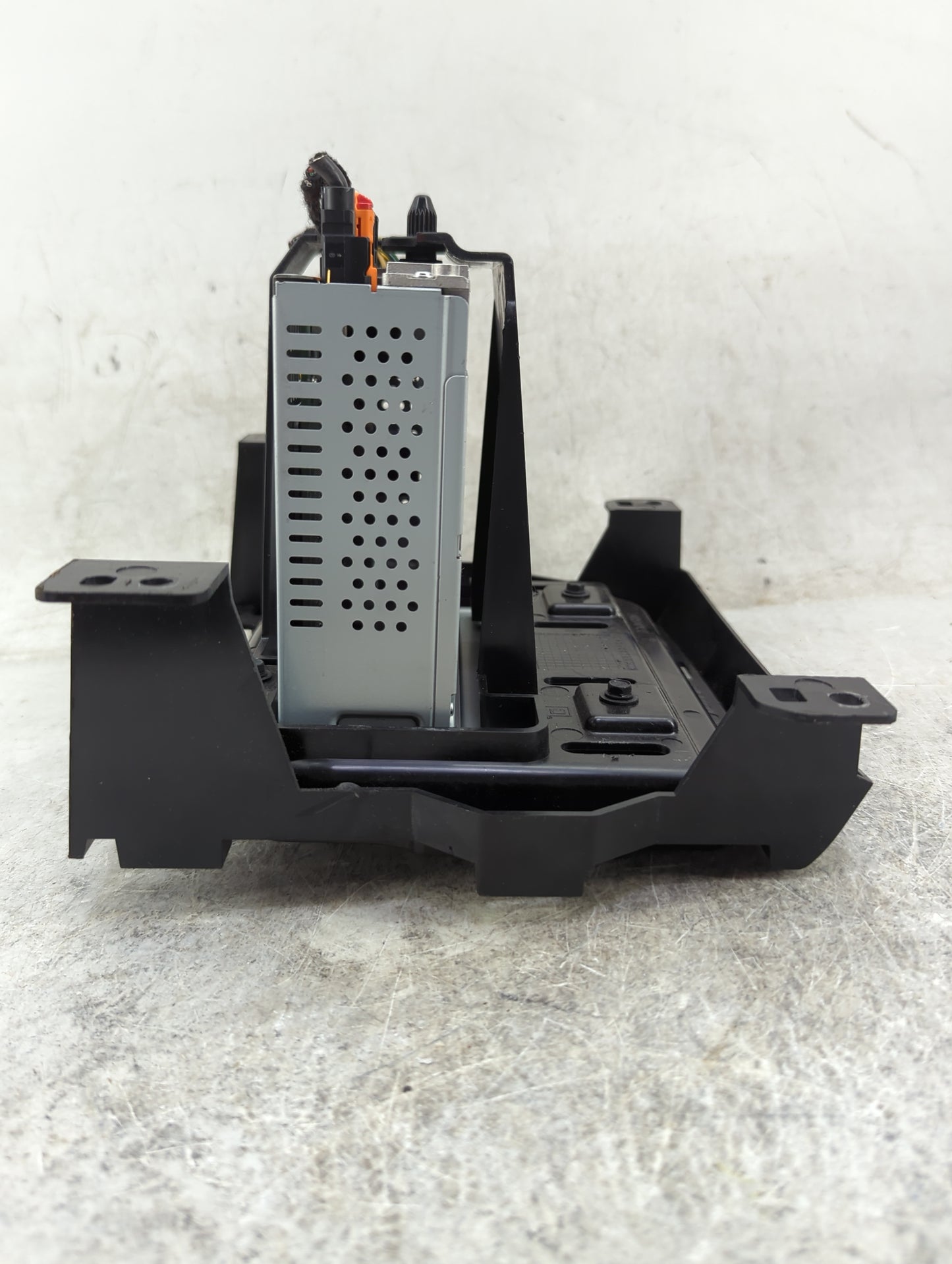 2018-2021 Chevrolet Traverse Radio AM FM Cd Player Receiver Replacement P/N:BS 421875 CSN 2882054 Fits Fits 2018 2019 2020 2