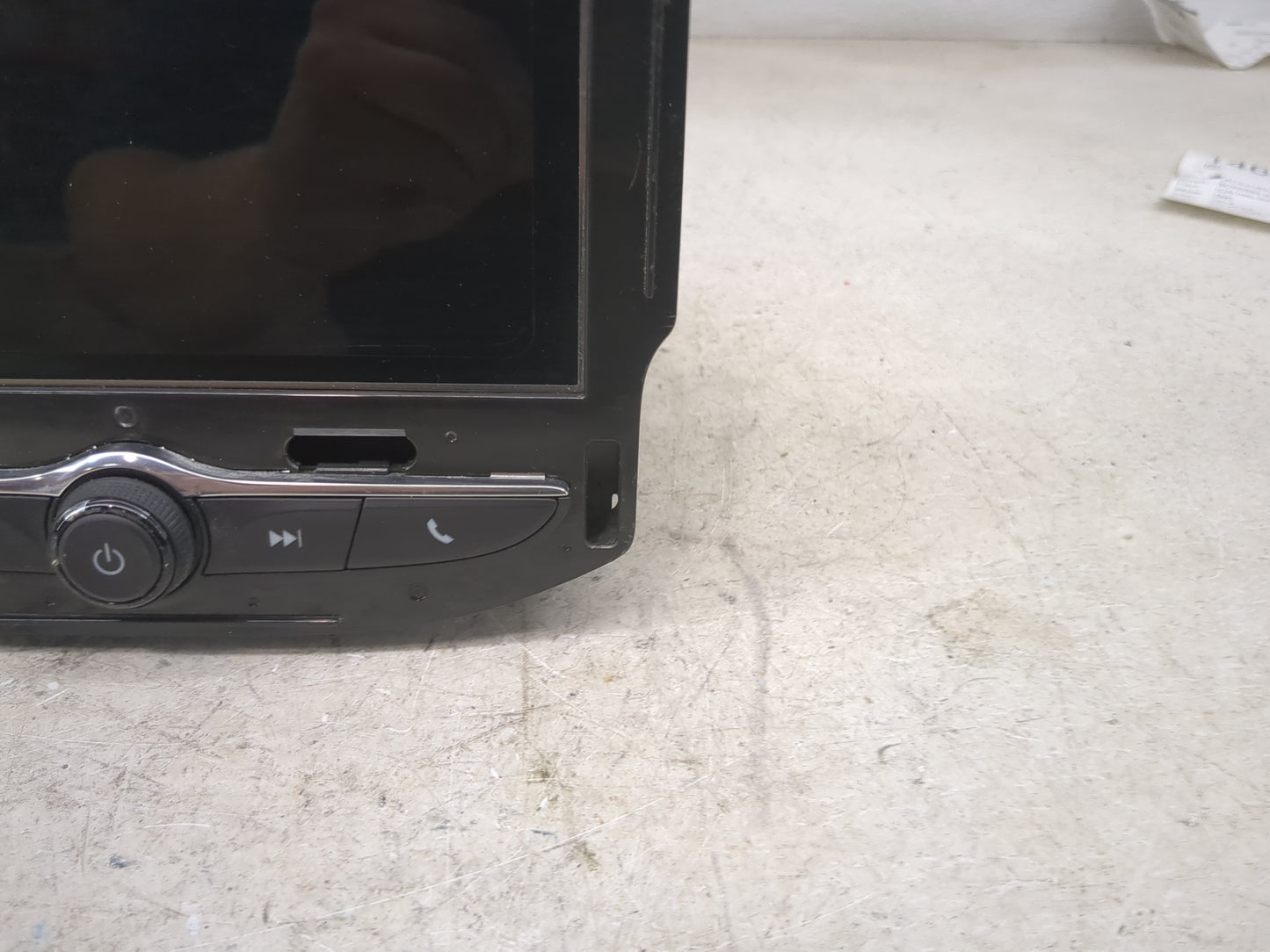 2021-2022 Chevrolet Traverse Radio AM FM Cd Player Receiver Replacement P/N:84776468 5553437S0 Fits Fits 2021 2022 OEM Used 