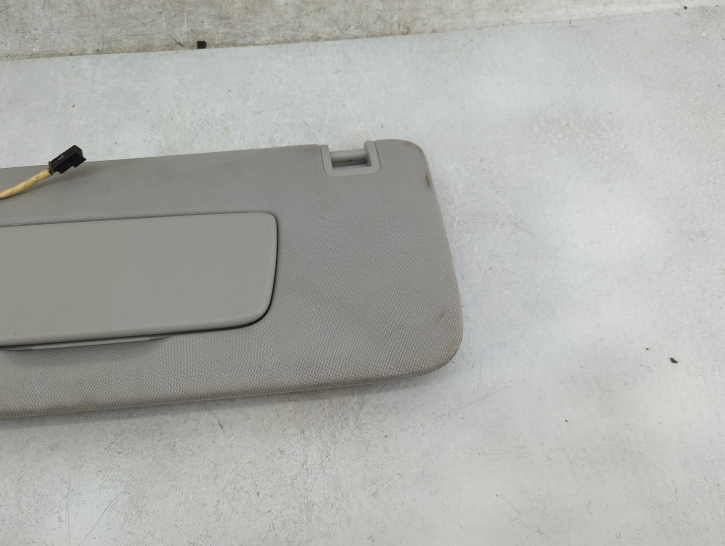 2018-2022 Chevrolet Traverse Sun Visor Shade Replacement Driver Left Mirror Fits Fits 2018 2019 2020 2021 2022 OEM Used Auto