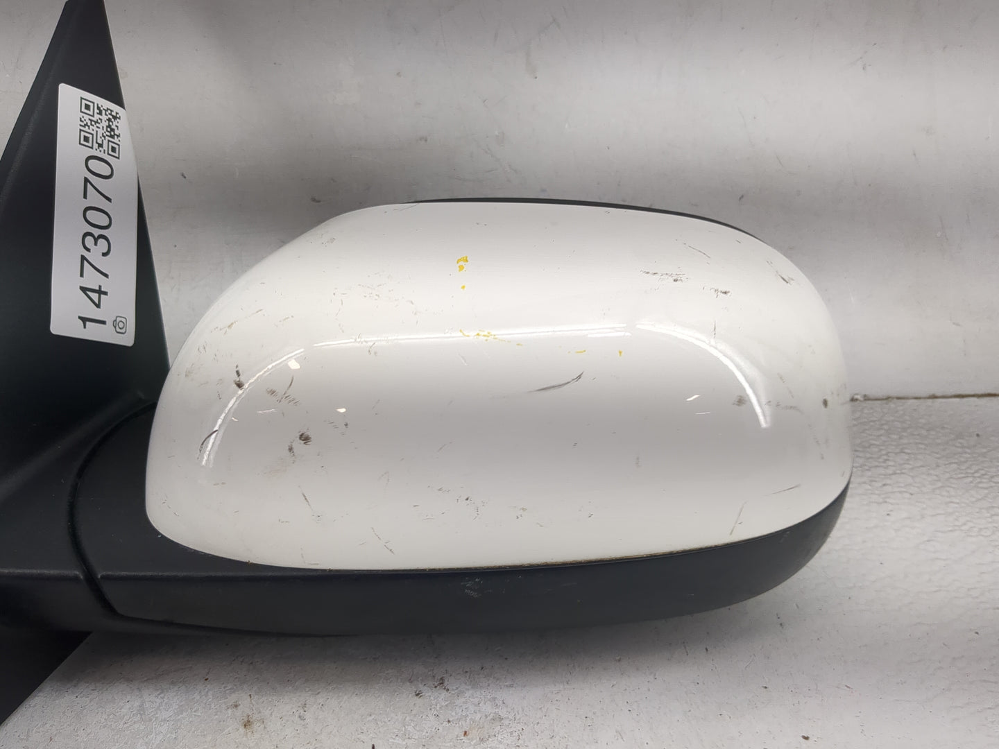 2020 Chevrolet Traverse Driver Side View Mirror - Left Door Mirror OEM Used - Oemusedautoparts1.com