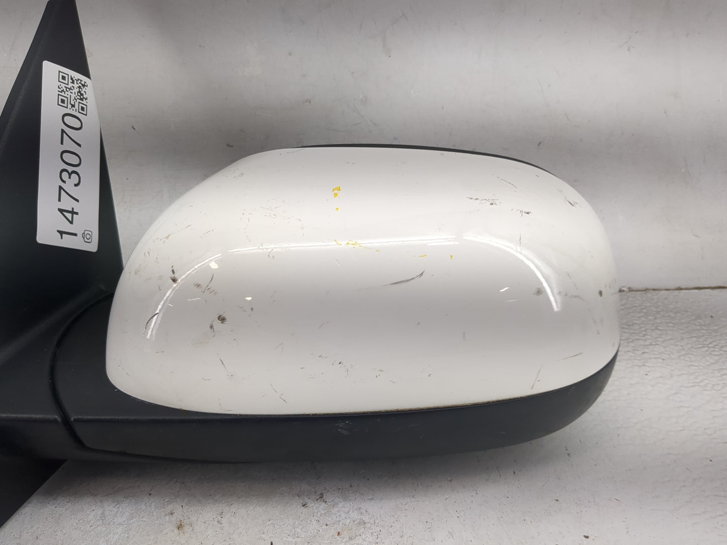 2020 Chevrolet Traverse Driver Side View Mirror - Left Door Mirror OEM Used - Oemusedautoparts1.com