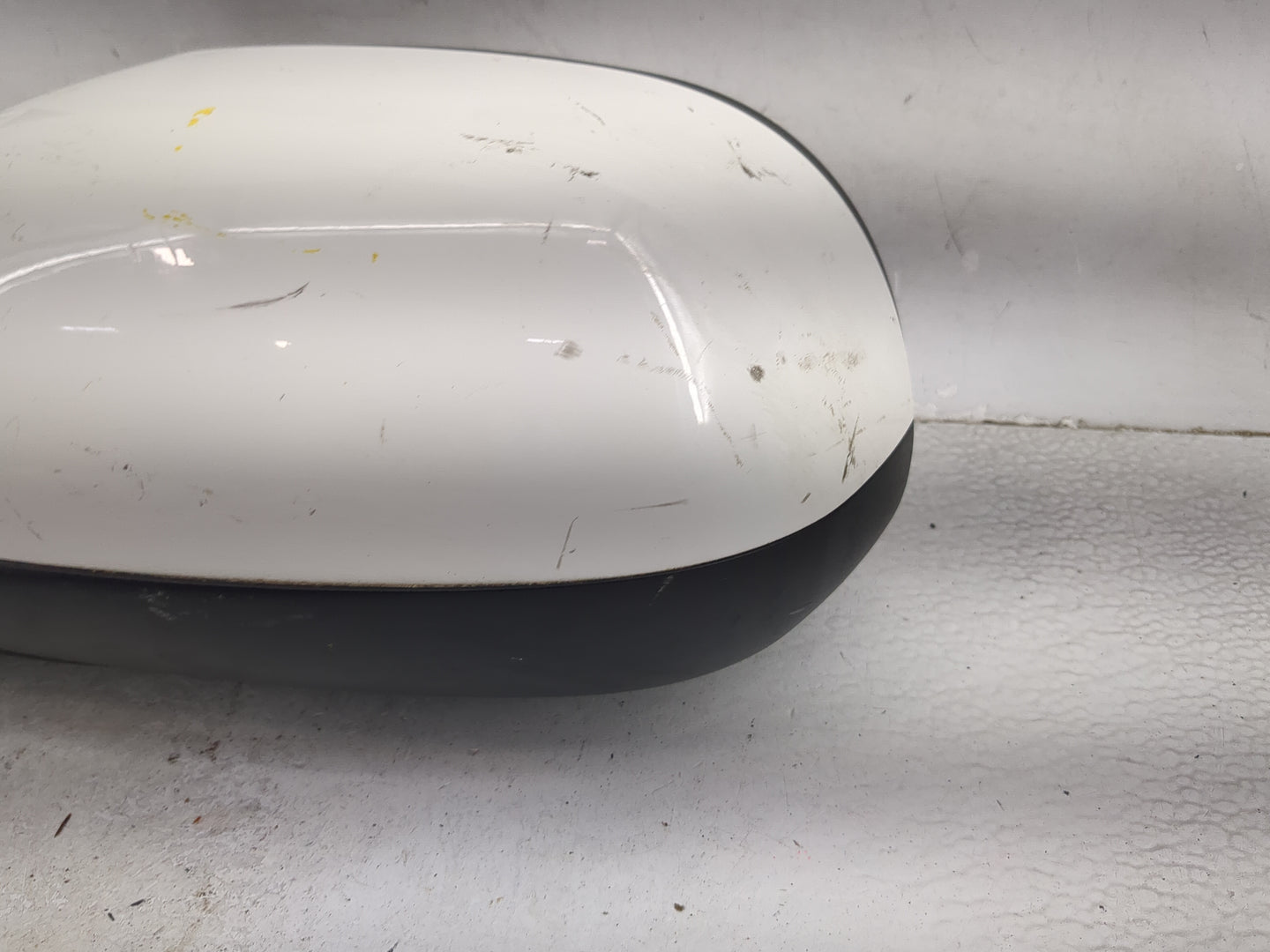 2020 Chevrolet Traverse Driver Side View Mirror - Left Door Mirror OEM Used - Oemusedautoparts1.com