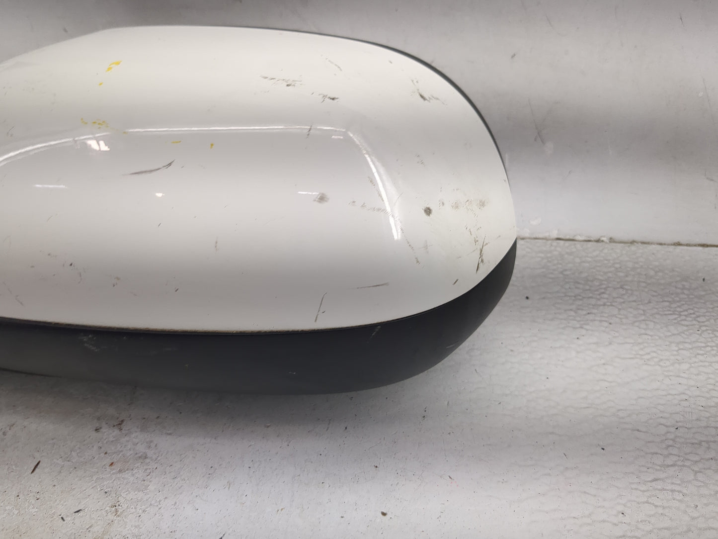 2020 Chevrolet Traverse Driver Side View Mirror - Left Door Mirror OEM Used - Oemusedautoparts1.com