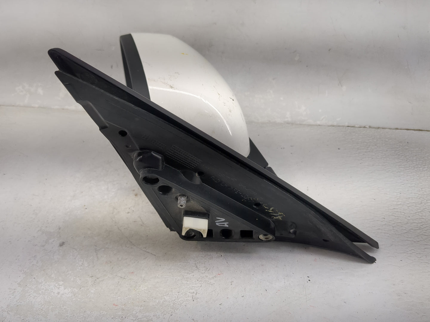 2020 Chevrolet Traverse Driver Side View Mirror - Left Door Mirror OEM Used - Oemusedautoparts1.com
