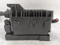 2020-2022 Chevrolet Traverse Fusebox Fuse Box Panel Relay Module P/N:13468935 13455283, 84128871 Fits Fits 2019 2020 2021 20