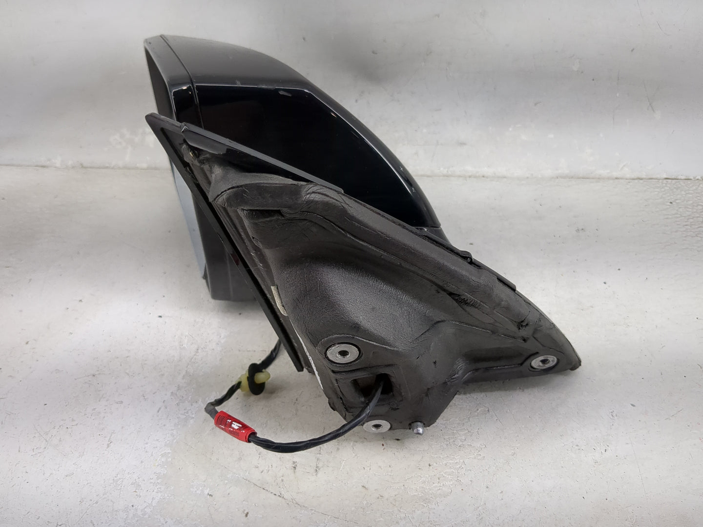 2018-2022 Chevrolet Traverse Driver Side View Mirror - Left Door Mirror OEM Used - Oemusedautoparts1.com