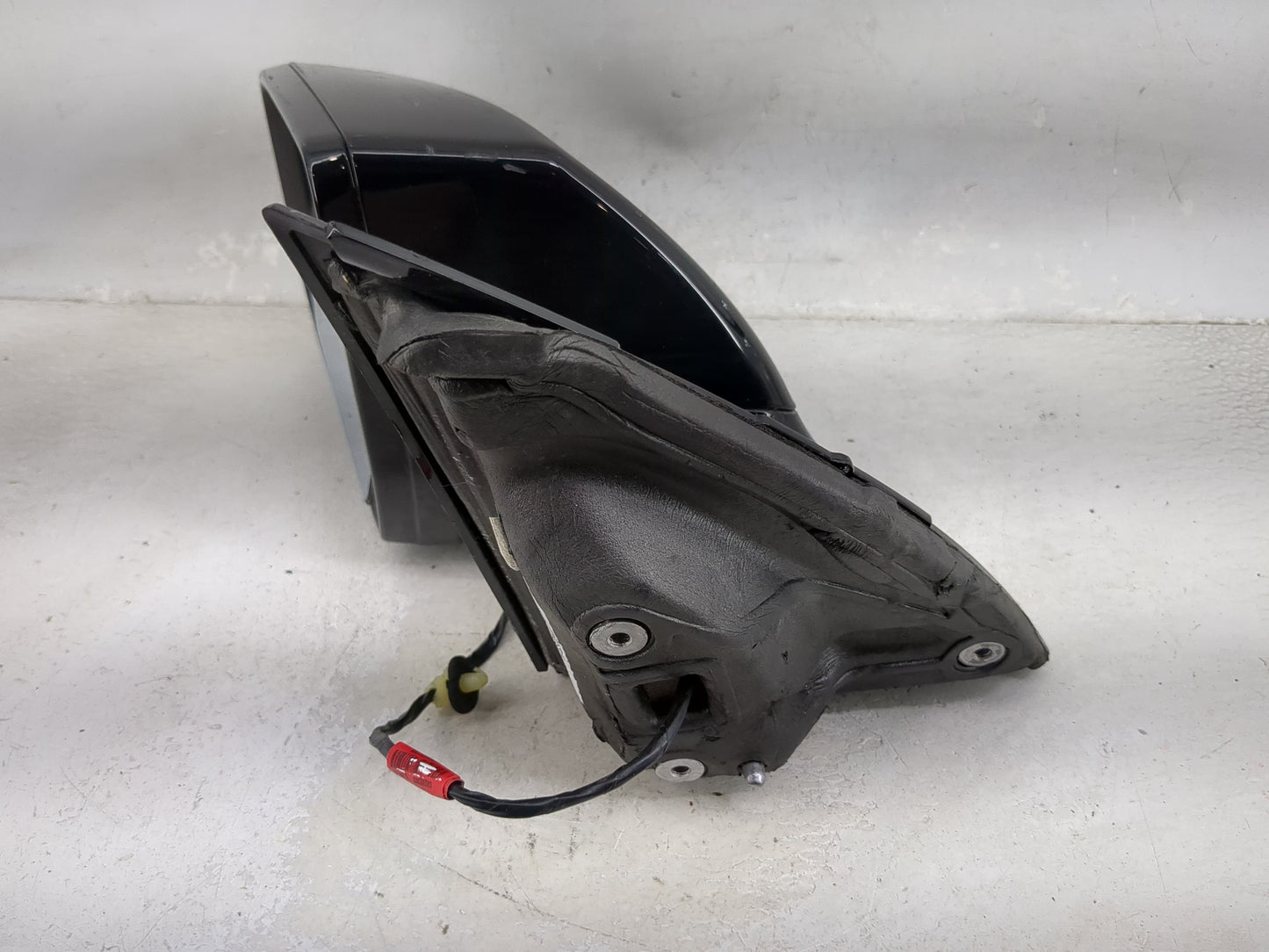 2018-2022 Chevrolet Traverse Driver Side View Mirror - Left Door Mirror OEM Used - Oemusedautoparts1.com