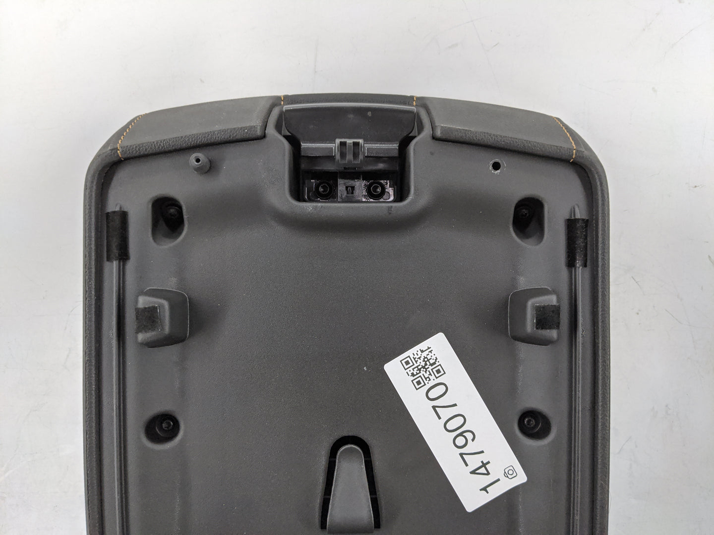 2018-2022 Chevrolet Traverse Center Console Armrest Cover Lid Fits Fits 2018 2019 2020 2021 2022 OEM Used Auto Parts - Oemus