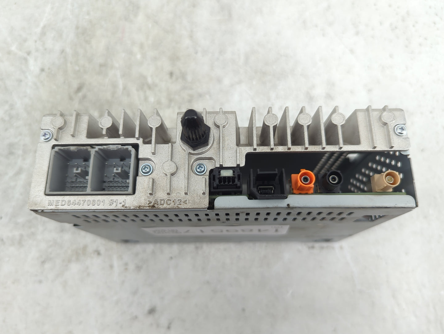 2021-2022 Chevrolet Traverse Radio AM FM Cd Player Receiver Replacement P/N:84776468 7310500000000X, 555343750 Fits Fits 202